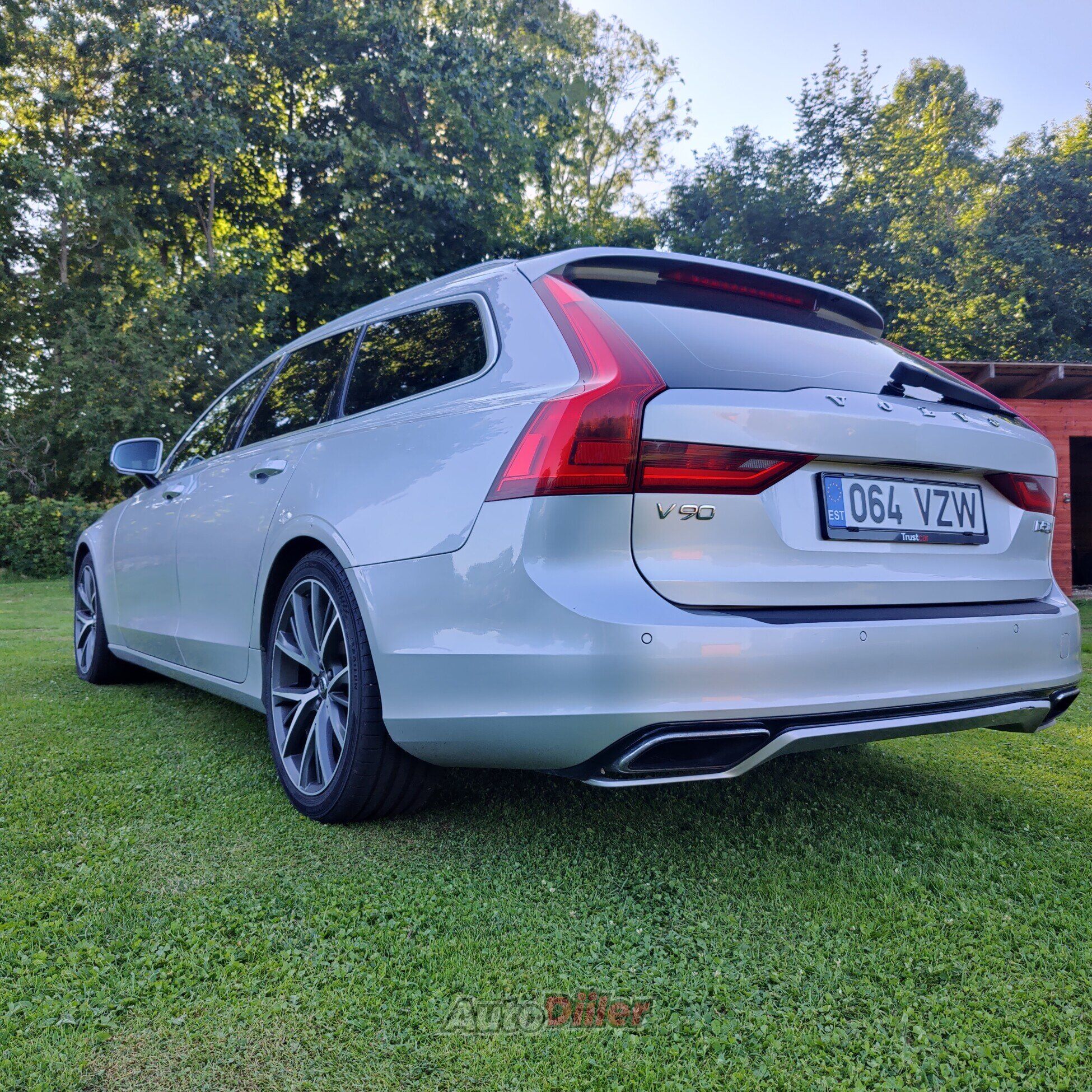 Volvo V90 R disain 2.0 173kW 2018, photo 5/7