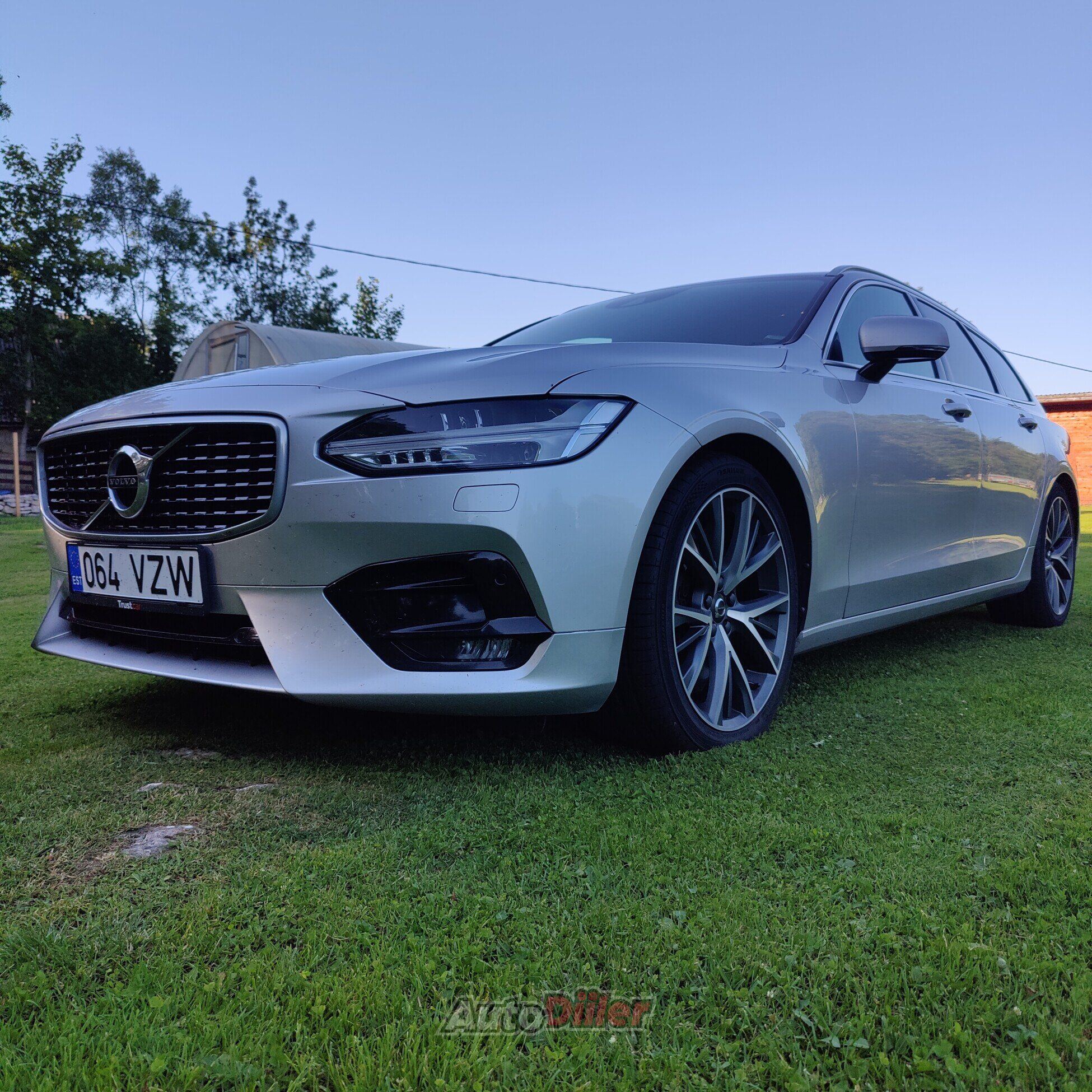 Volvo V90