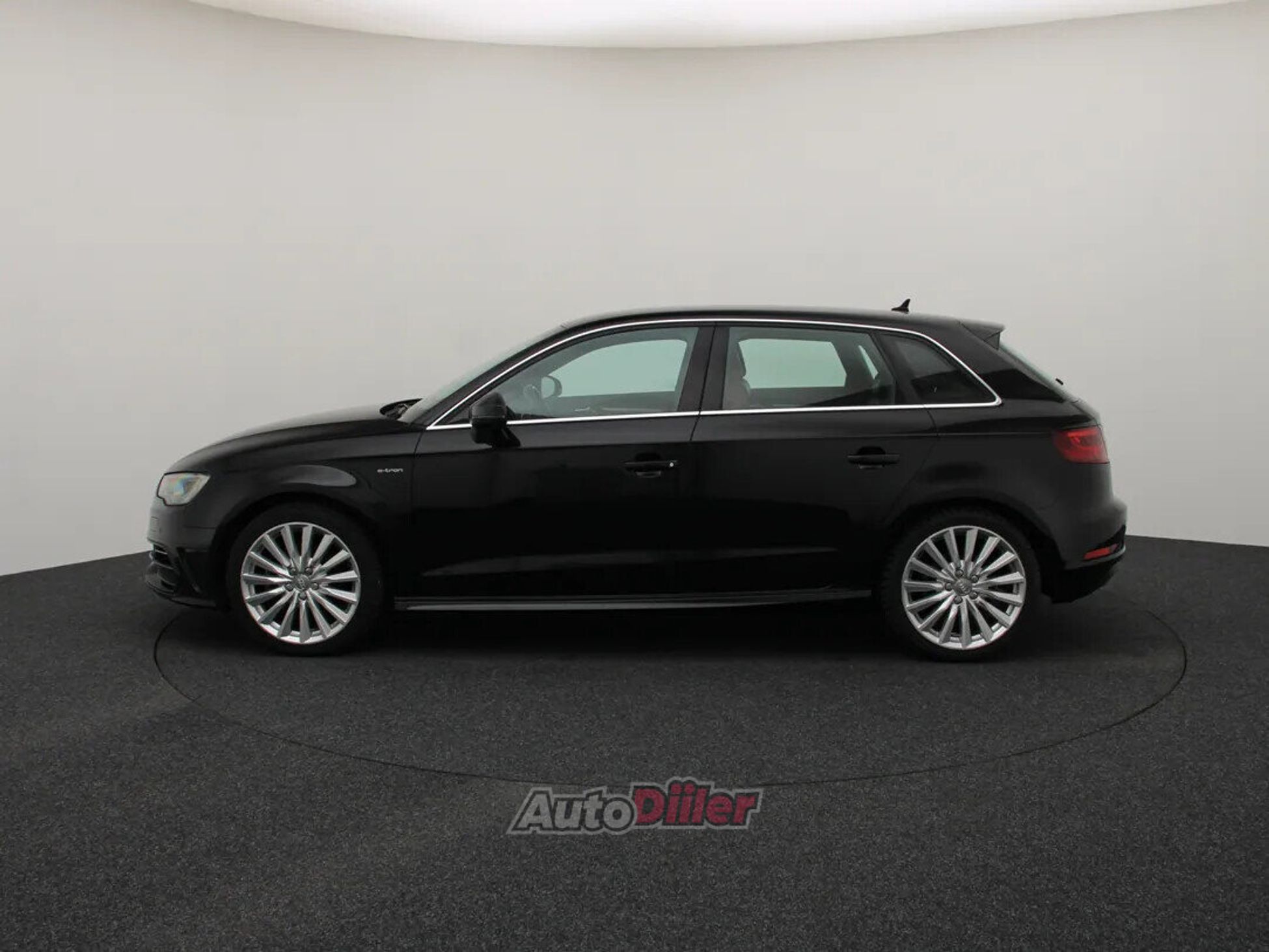 Audi A3 Ambition Pro Line plus 1.4 110kW 2015, photo 6/10