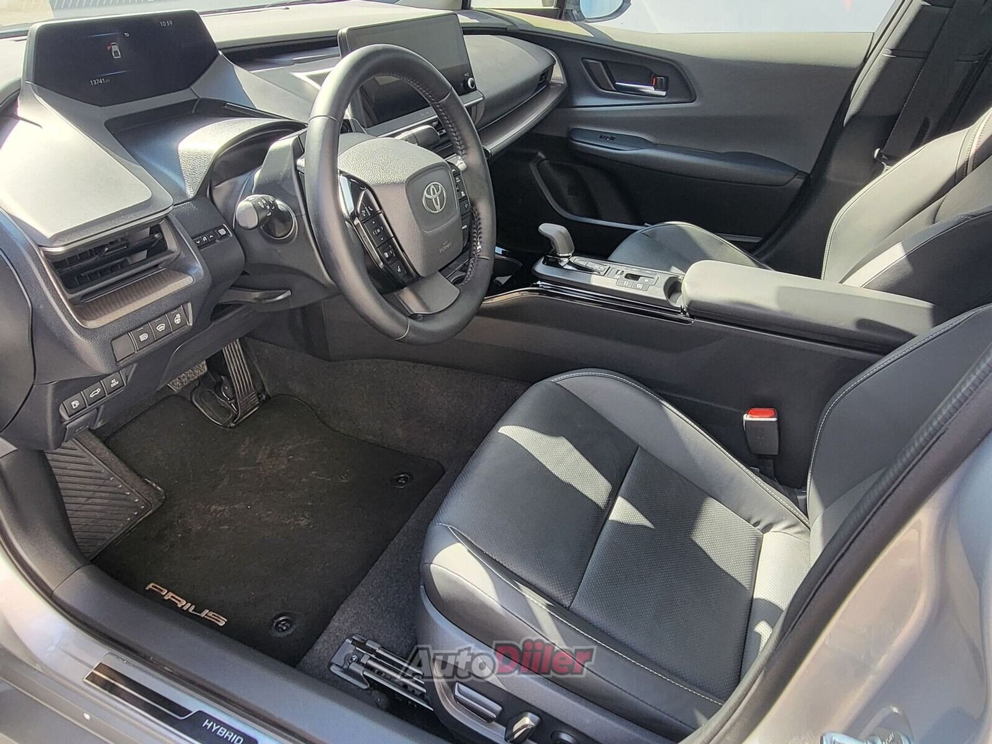 Toyota Prius Premium 2.0 111kW 2024, kuva 7/10