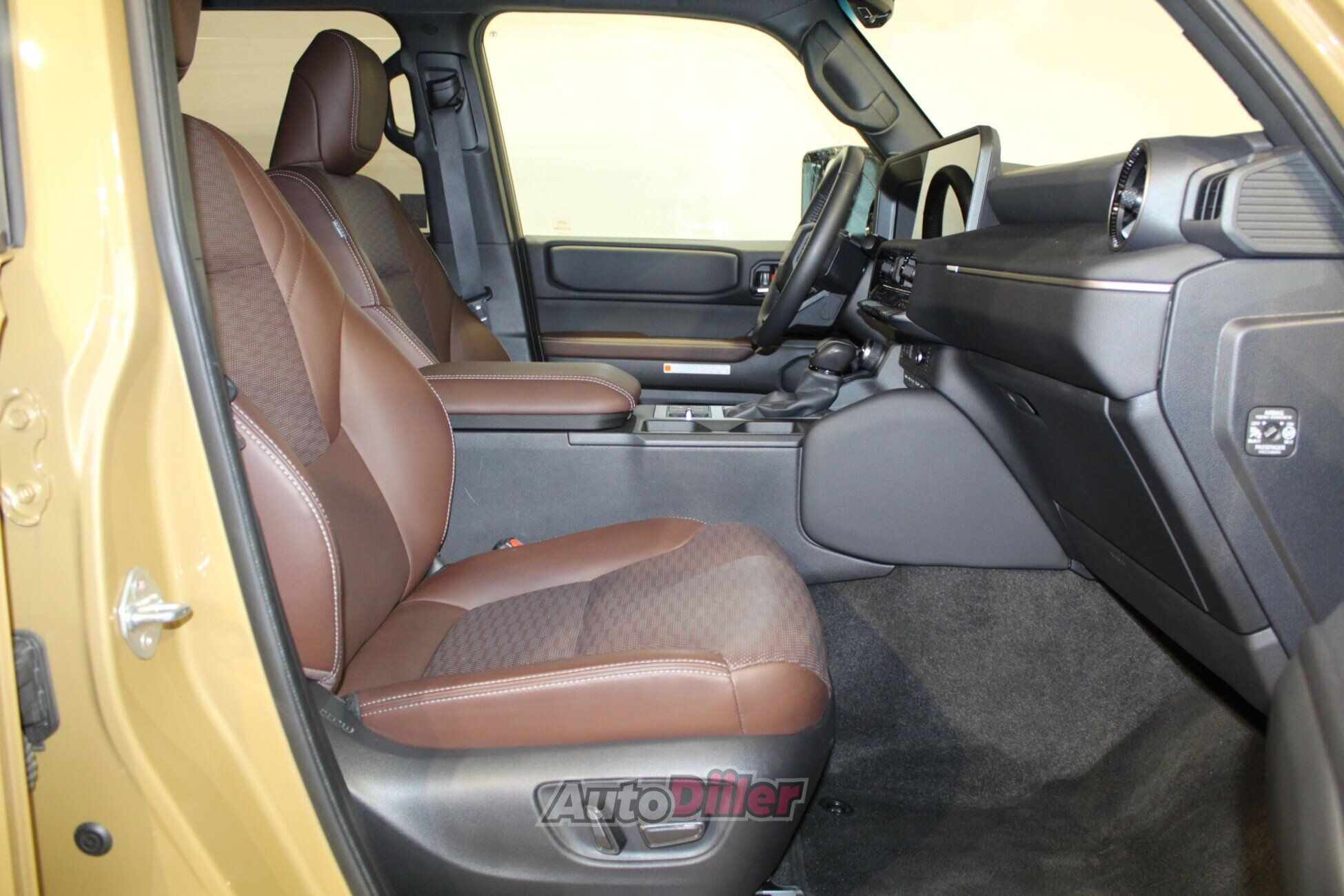 Toyota Land Cruiser 2025, photo 6/10