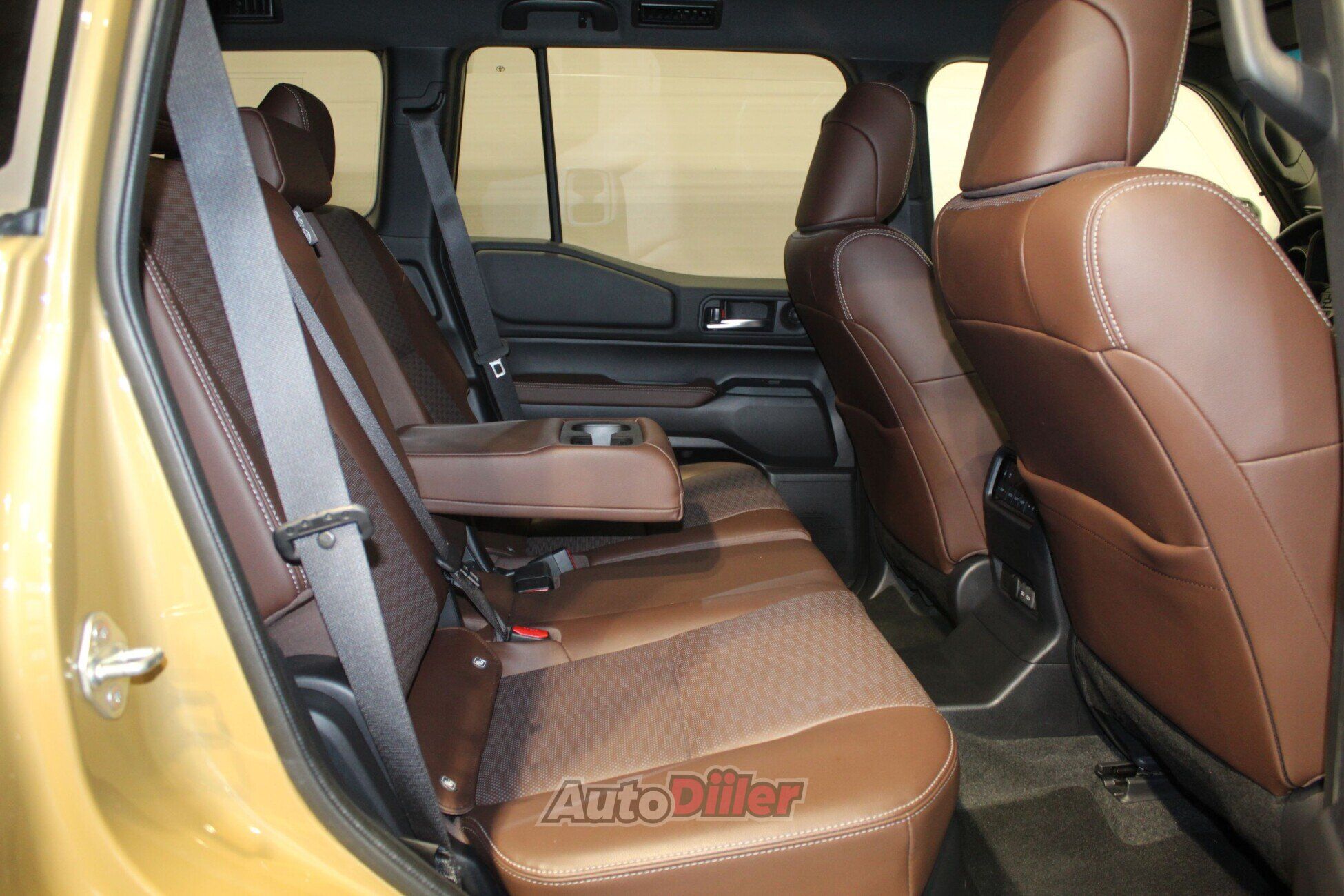 Toyota Land Cruiser 2025, photo 7/10