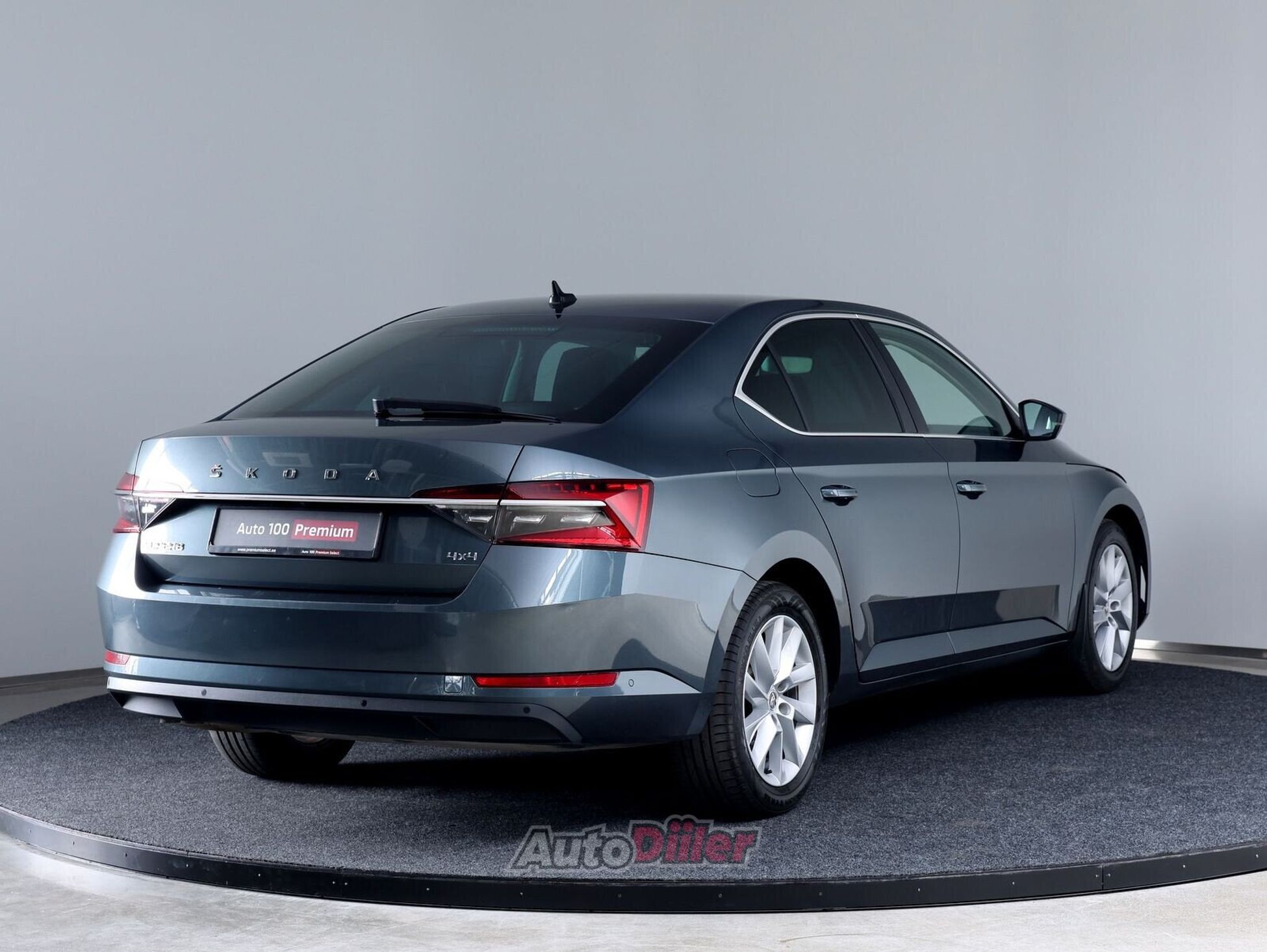 Skoda Superb 2021, kuva 3/10