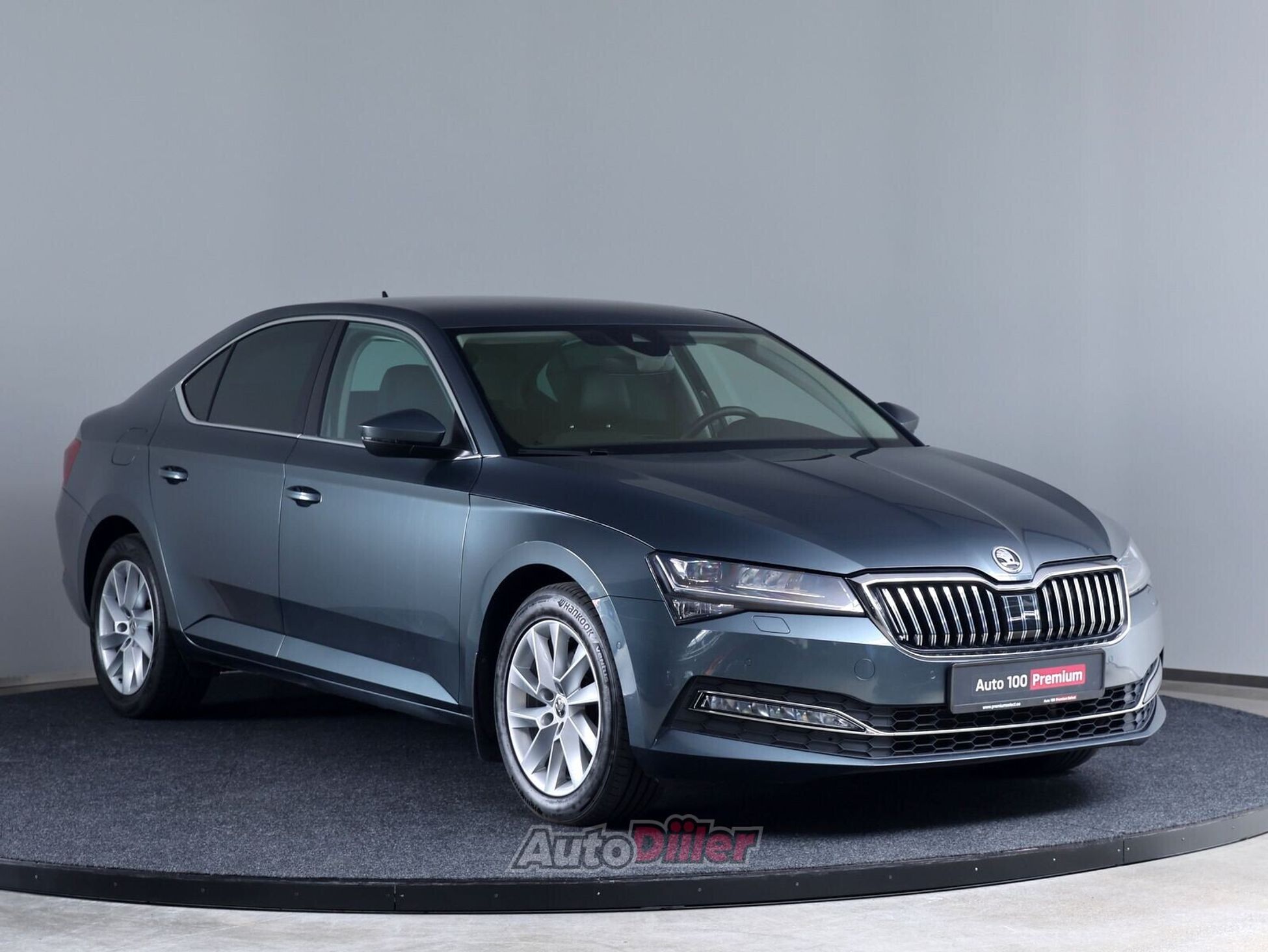 Skoda Superb 2021, kuva 2/10