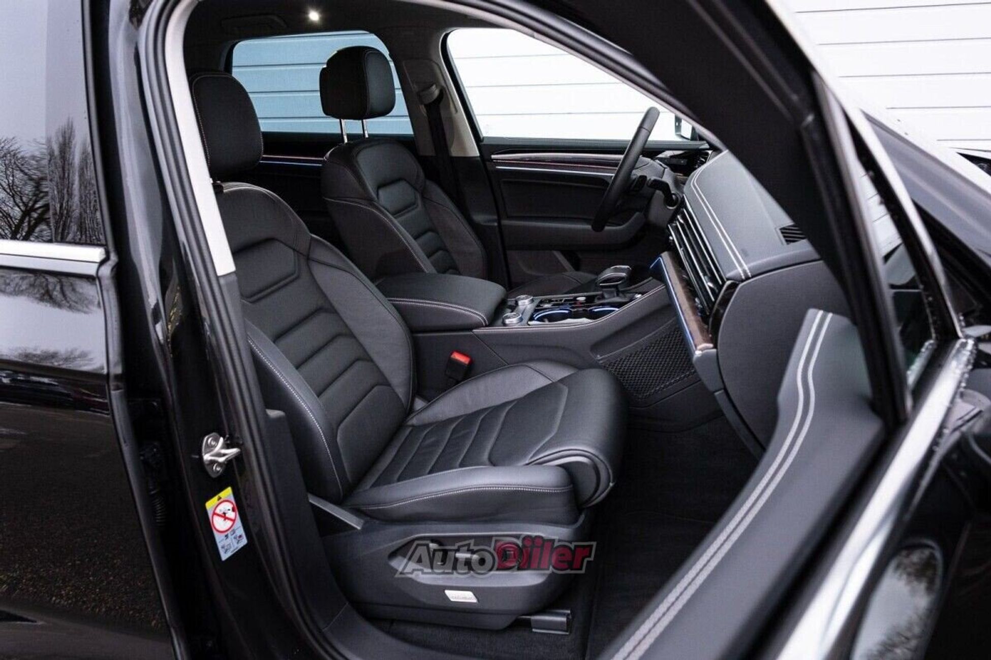 Volkswagen Touareg 3.0 170kW 2025, photo 6/10