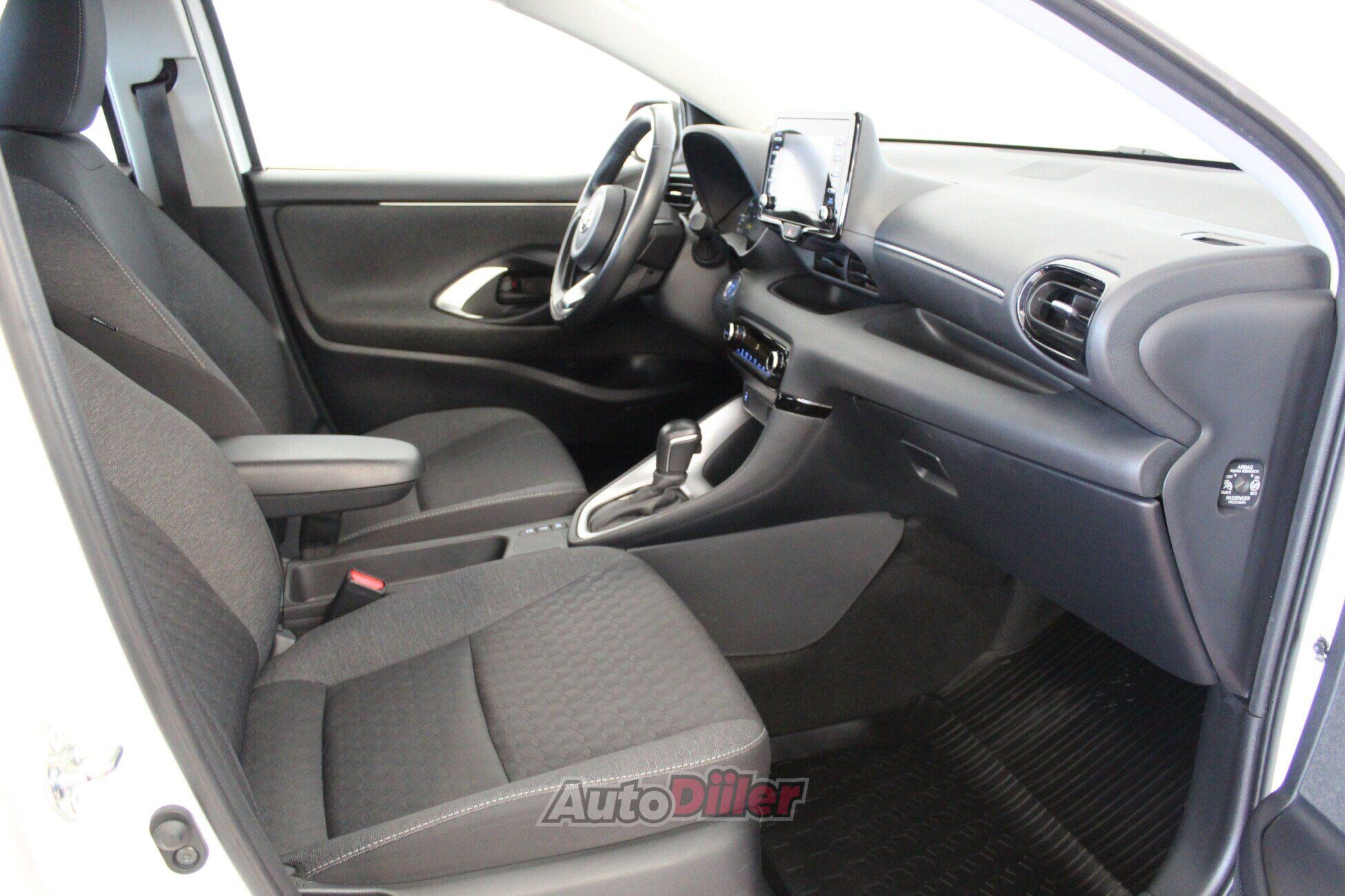 Toyota Yaris 2022, photo 6/10