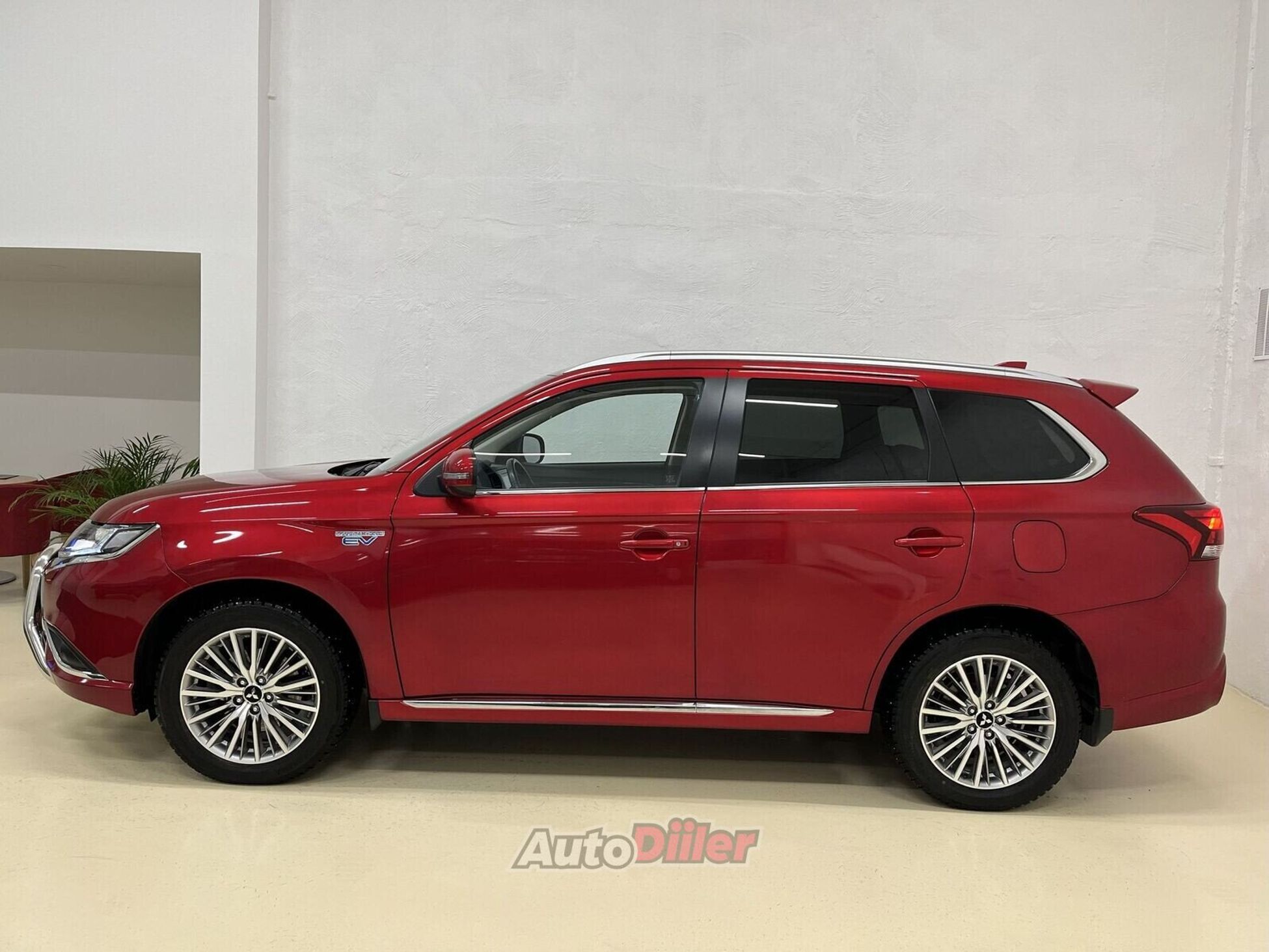 Mitsubishi Outlander Instyle 2.4 99kW 2021, photo 3/10