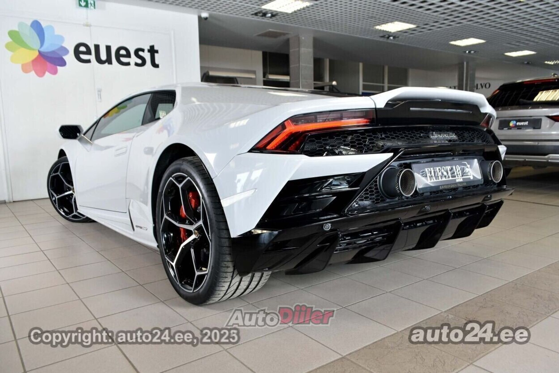 Lamborghini Huracán 2023, photo 2/10