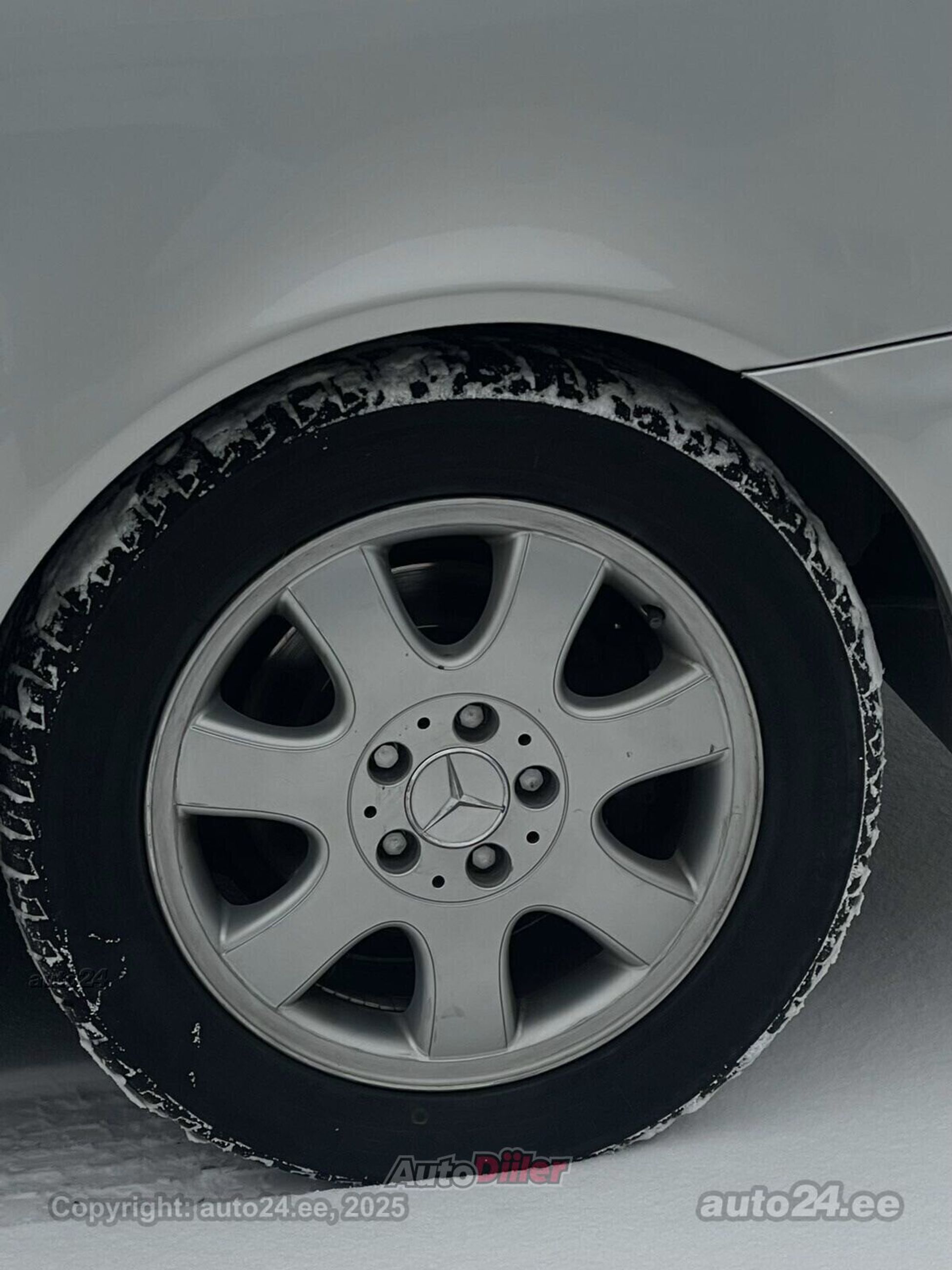 Mercedes-Benz CLK 200 2002, photo 6/6