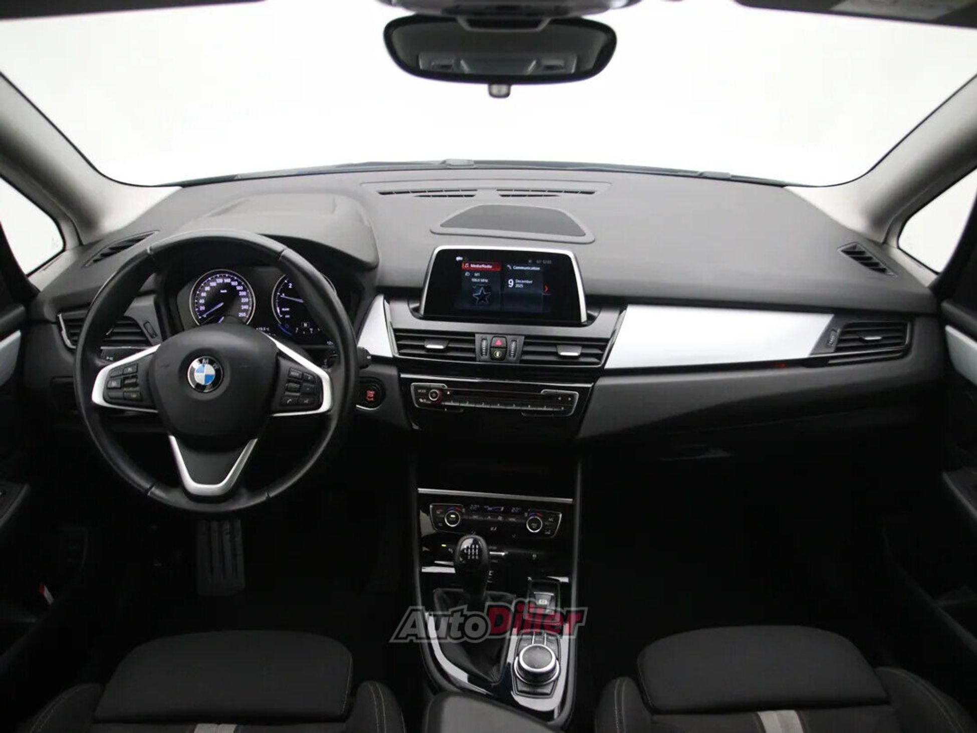 BMW 218 2018, kuva 2/10