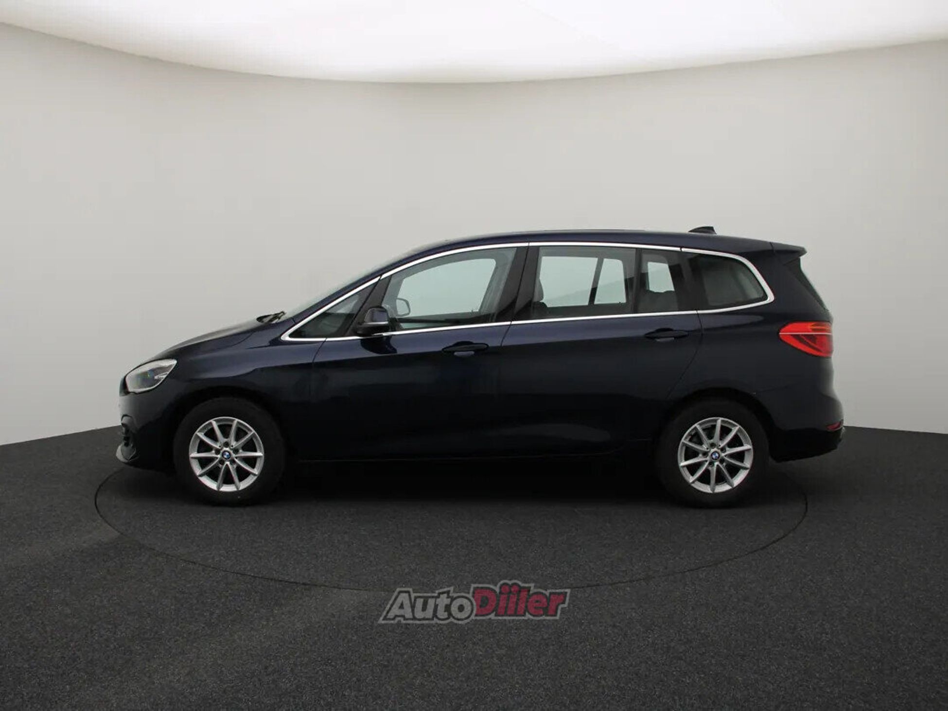 BMW 218 2018, kuva 6/10