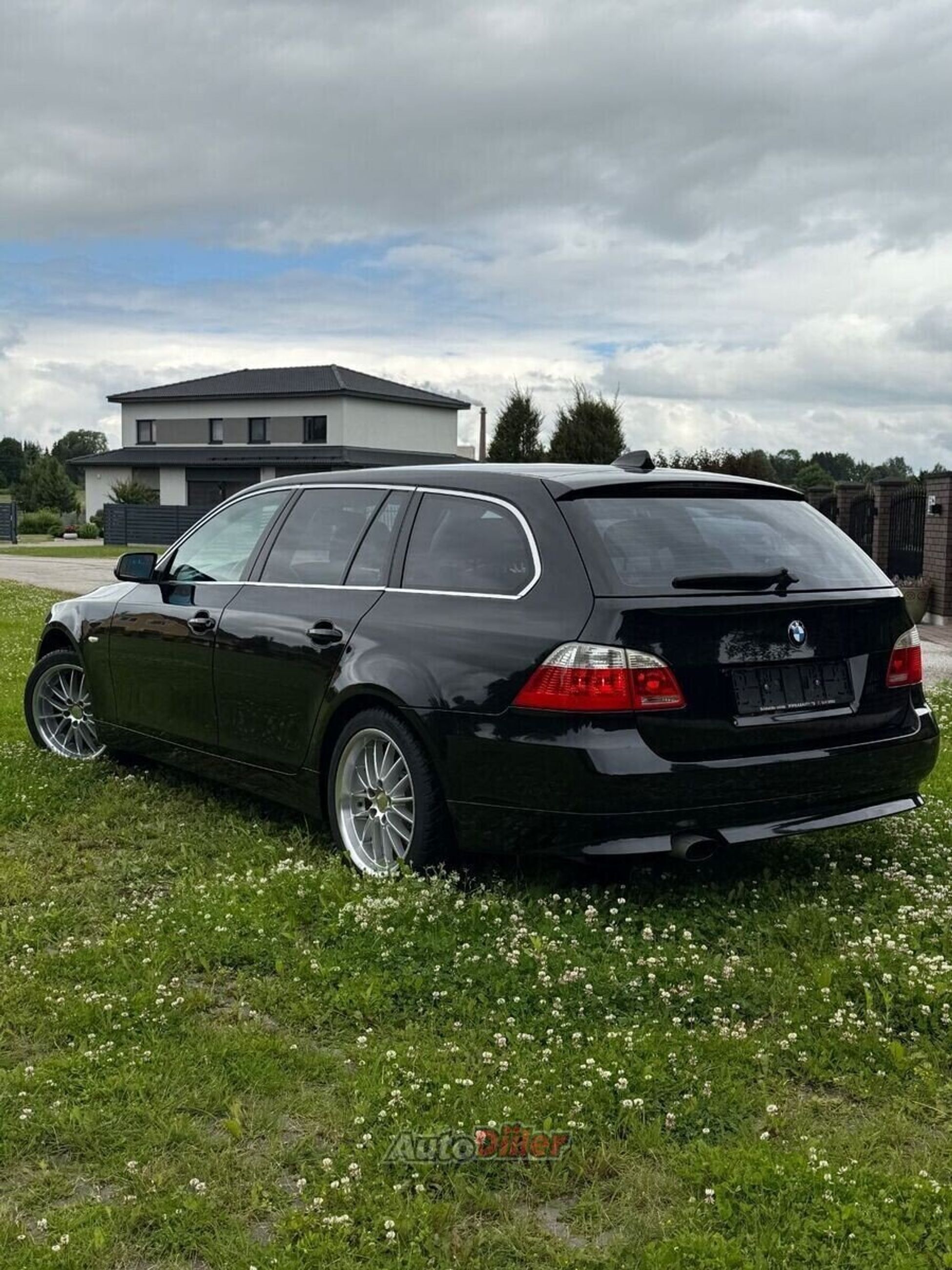 BMW 520 D Touring 2.0 120kW 2006, kuva 2/10