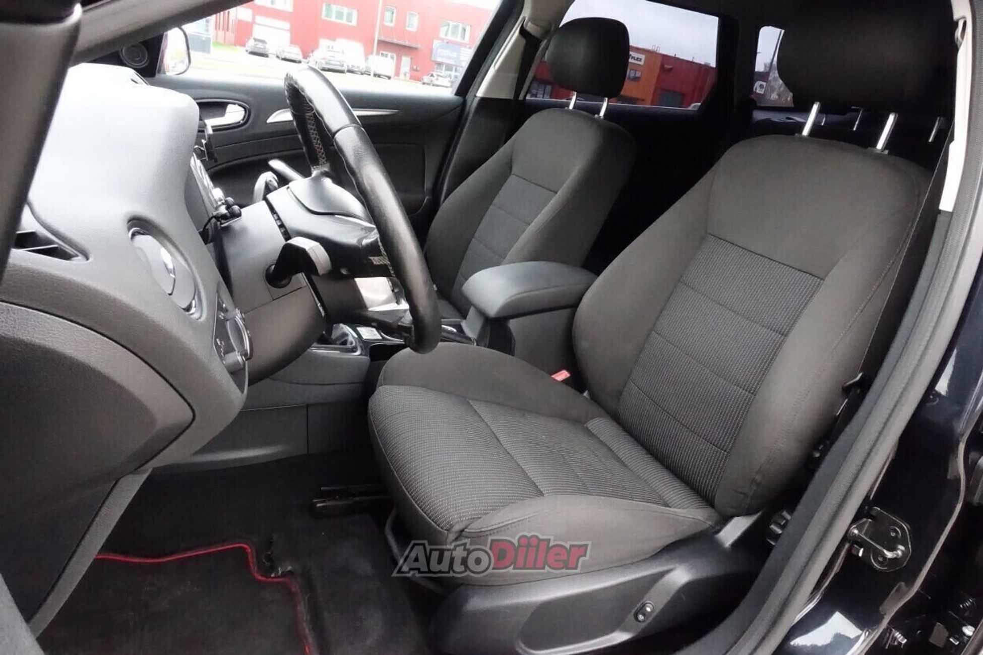 Ford Mondeo Turnier Titanium 2.0 103kW 2009, kuva 7/10