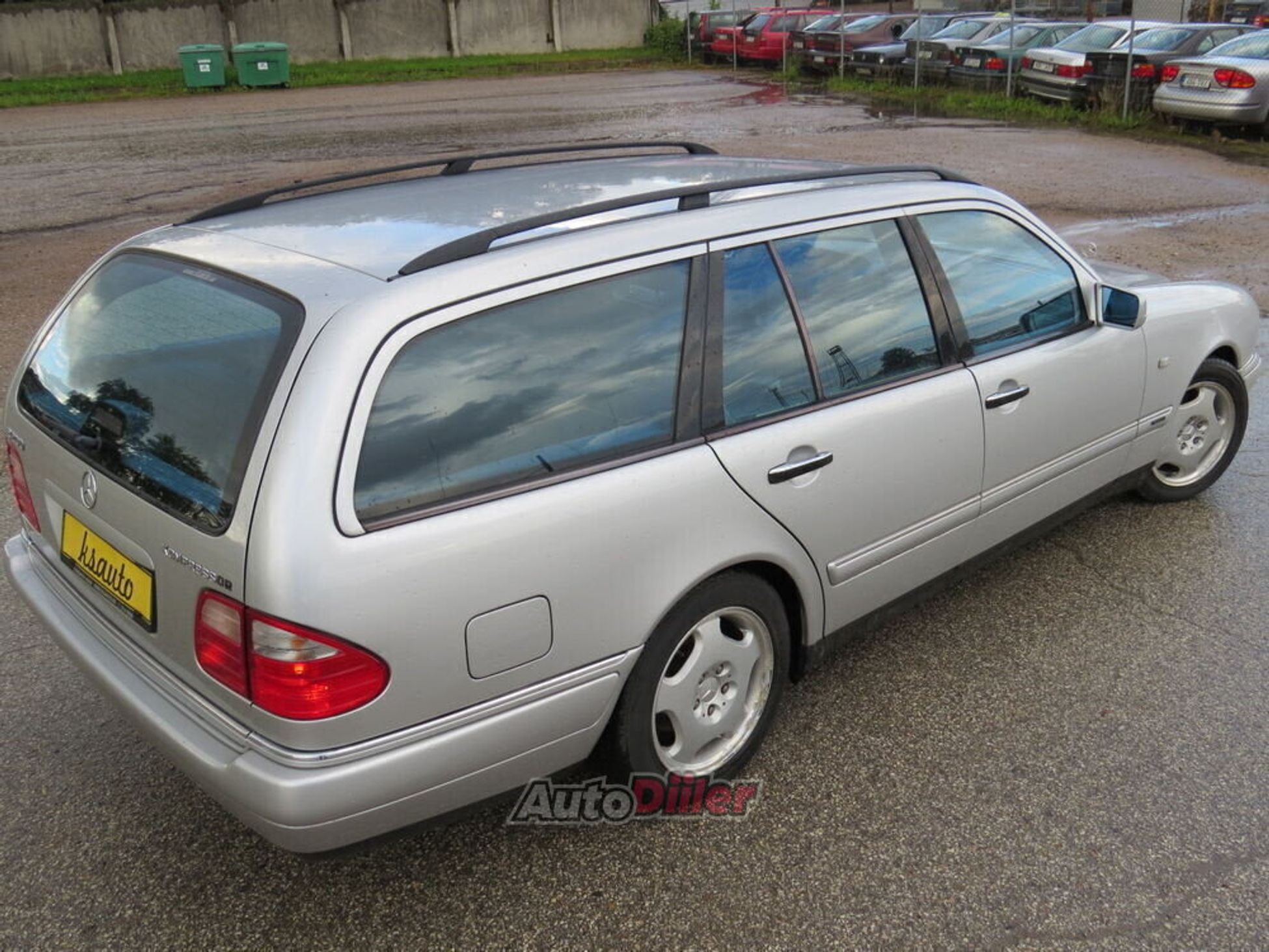 Mercedes-Benz E 200 1998, kuva 4/10