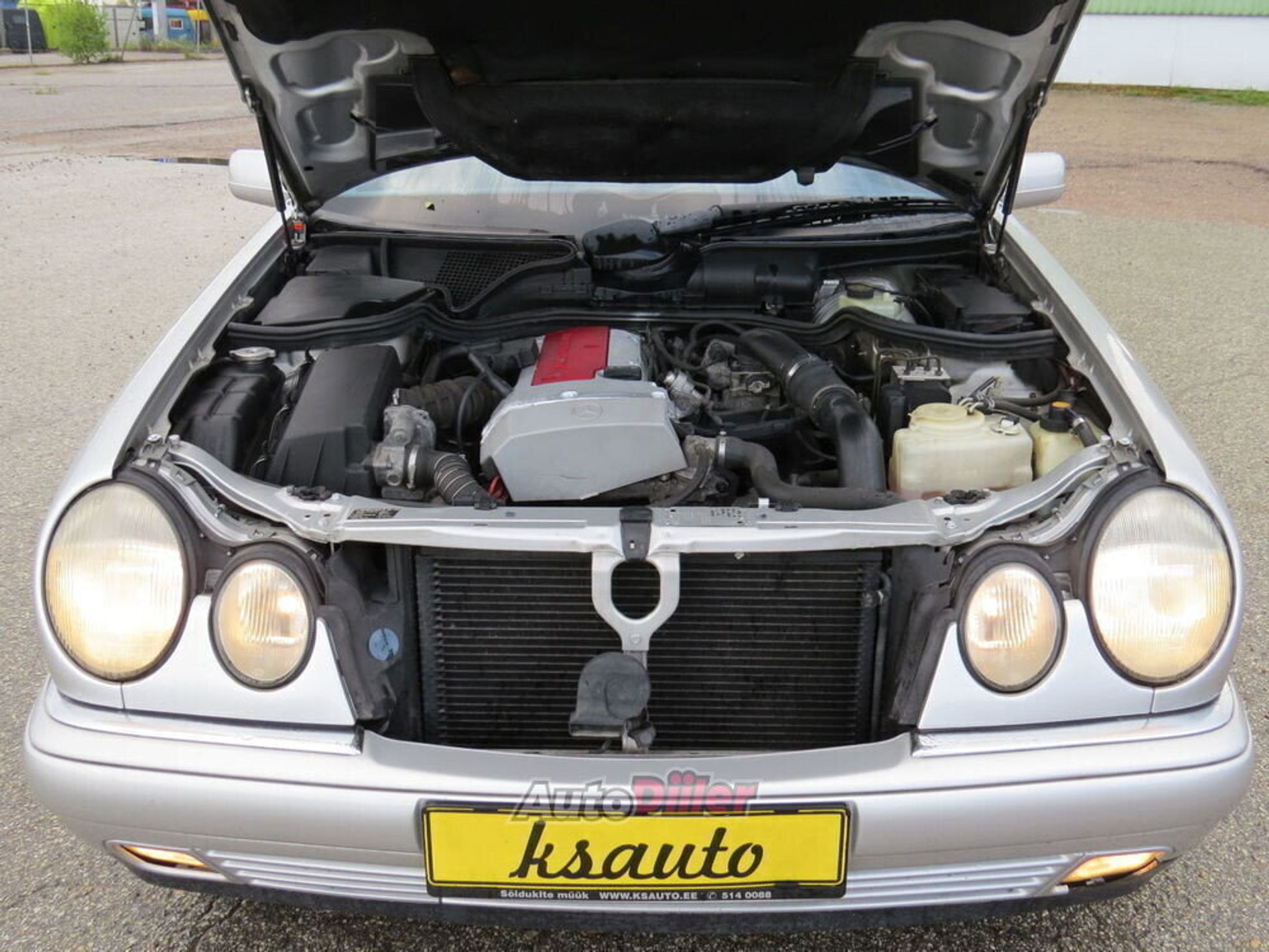 Mercedes-Benz E 200 1998, kuva 5/10