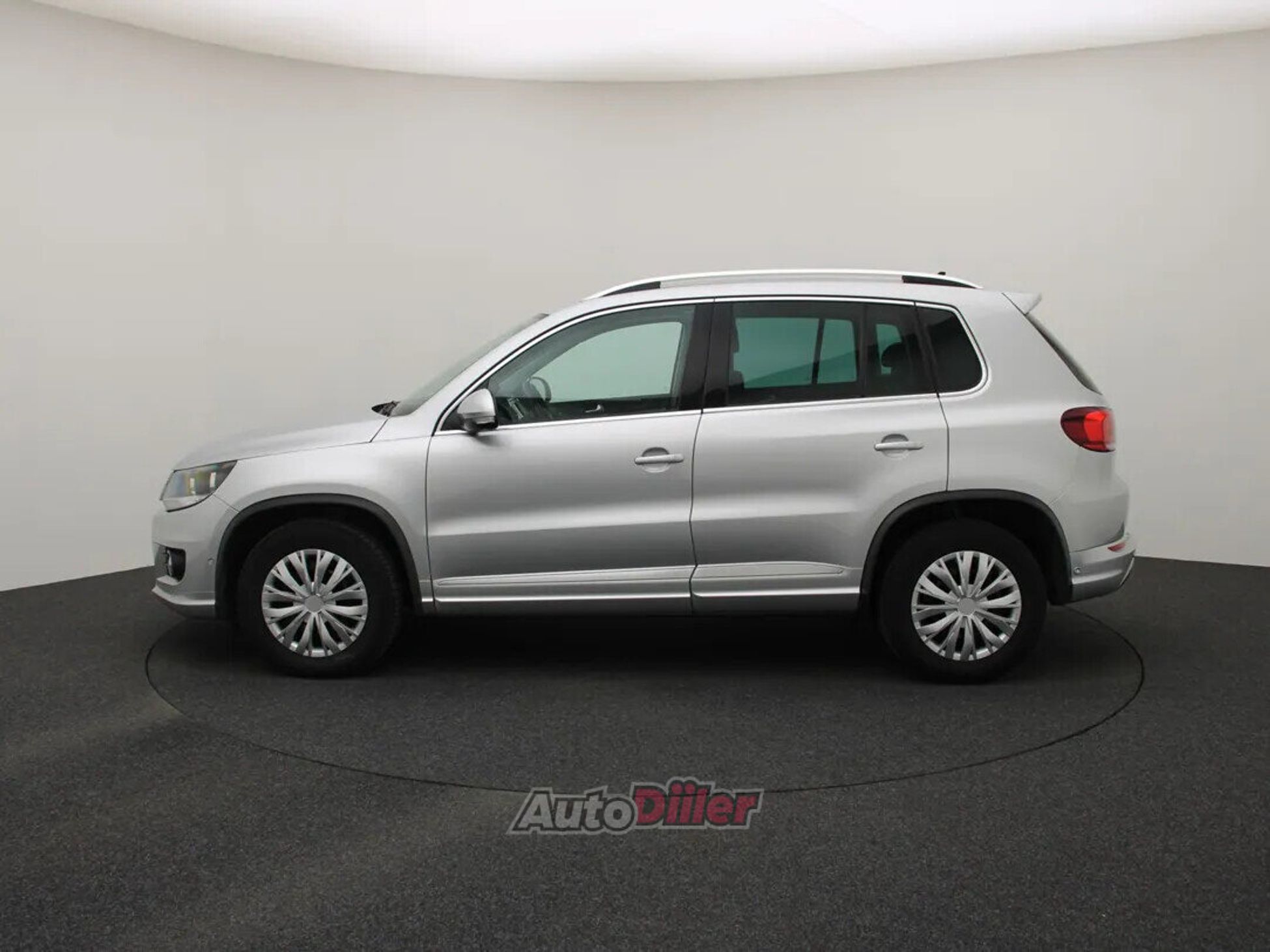 Volkswagen Tiguan 2015, photo 6/10