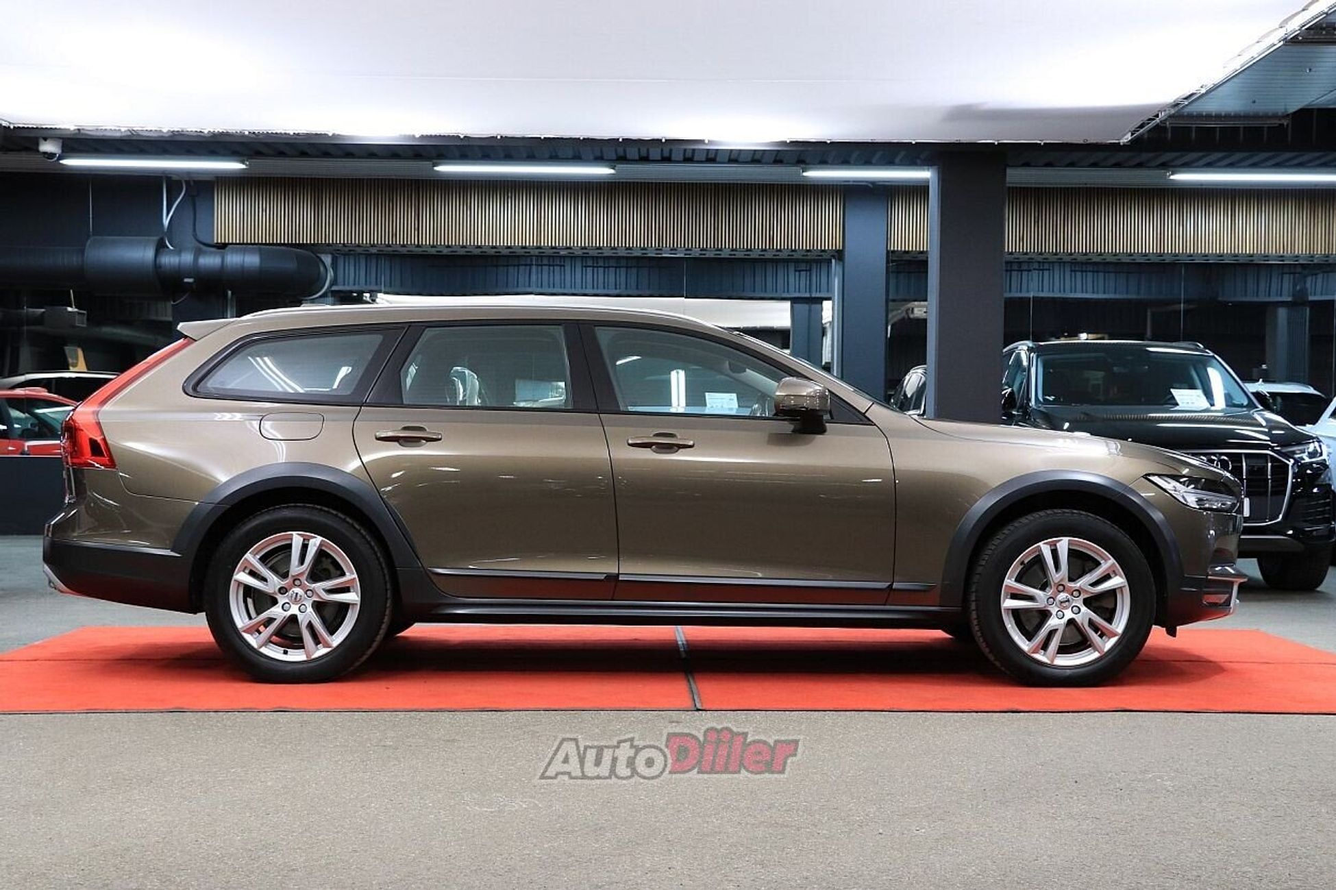 Volvo V90 Cross Country 2.0 140kW 2018, kuva 5/10