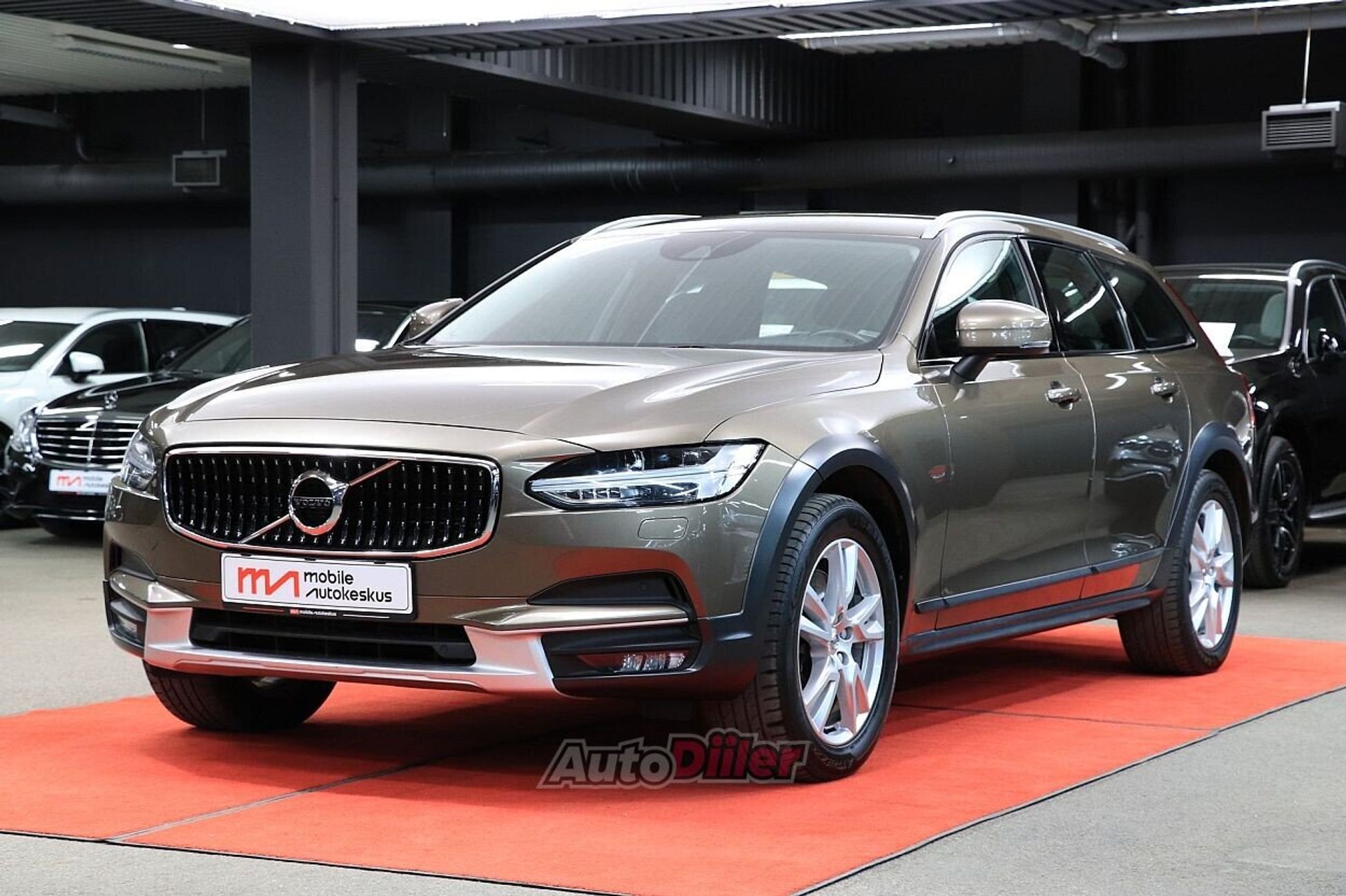 Volvo V90 Cross Country 2.0 140kW 2018, kuva 4/10