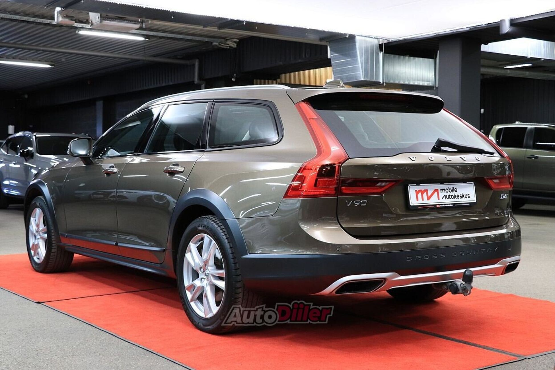 Volvo V90 Cross Country 2.0 140kW 2018, kuva 3/10