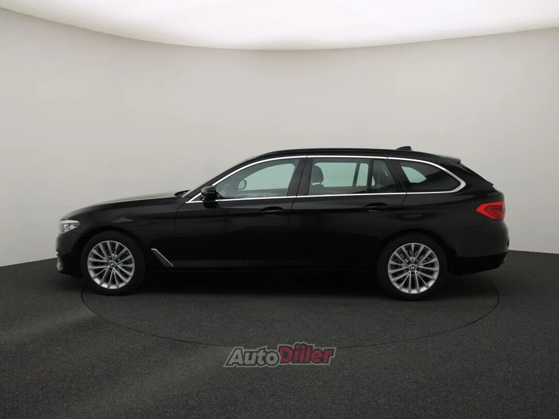BMW 520 xDrive Luxury Line 2.0 140kW 2019, kuva 6/10