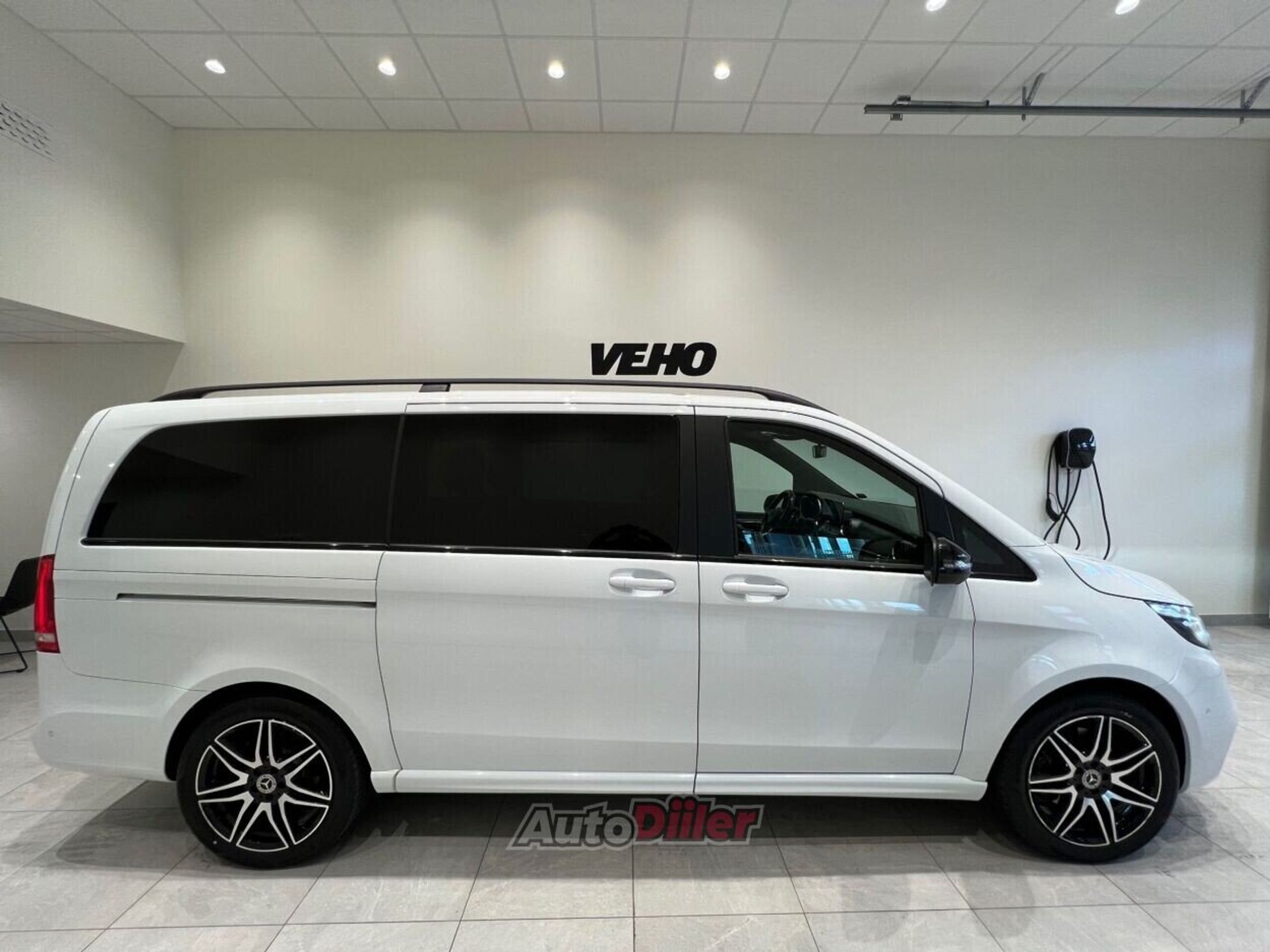 Mercedes-Benz V 300 2021, photo 4/10