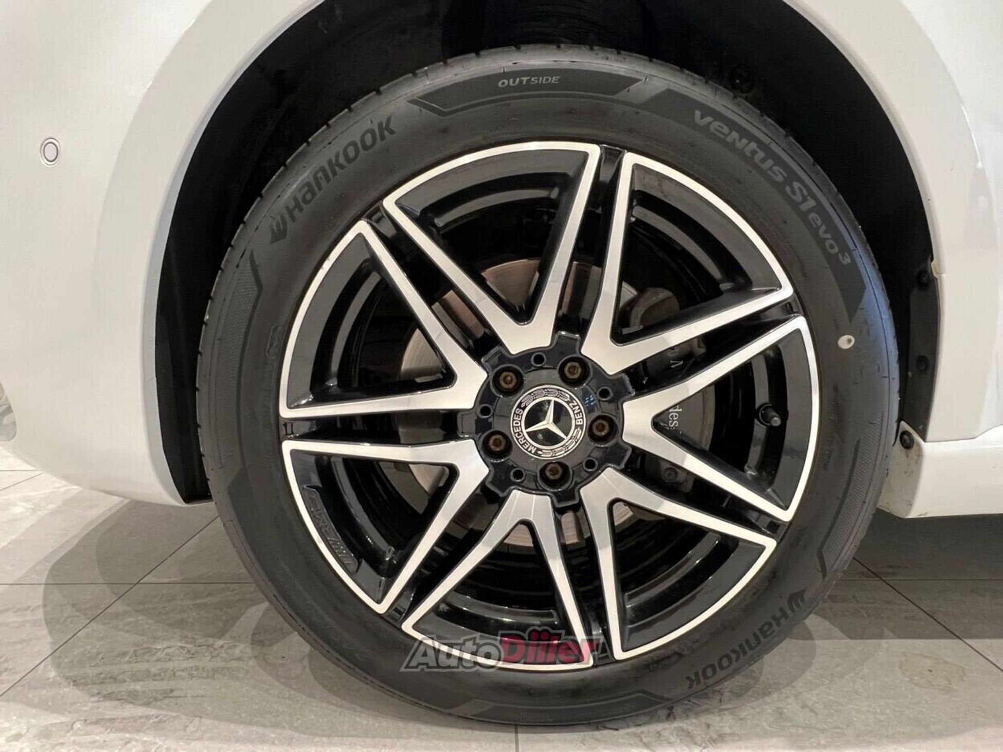 Mercedes-Benz V 300 2021, photo 7/10