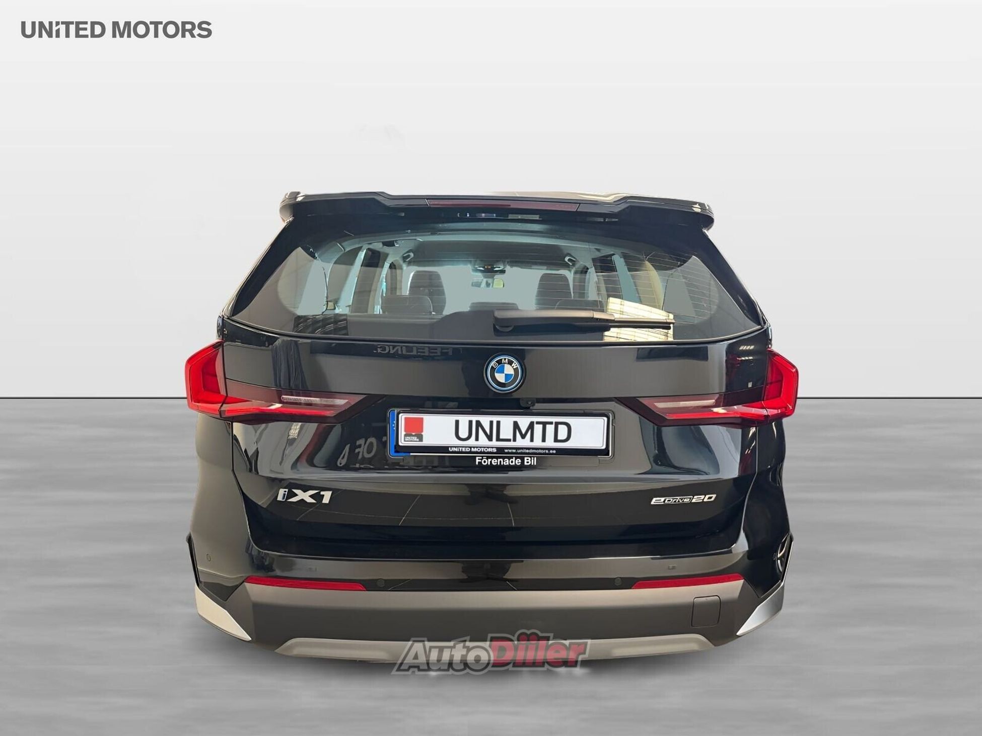 BMW iX1 2025, photo 5/6