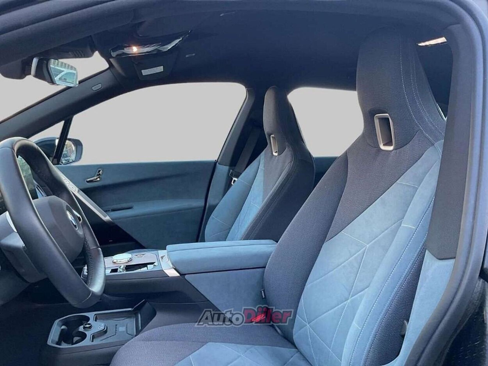 BMW iX xDrive 40 240kW 2025, kuva 5/10