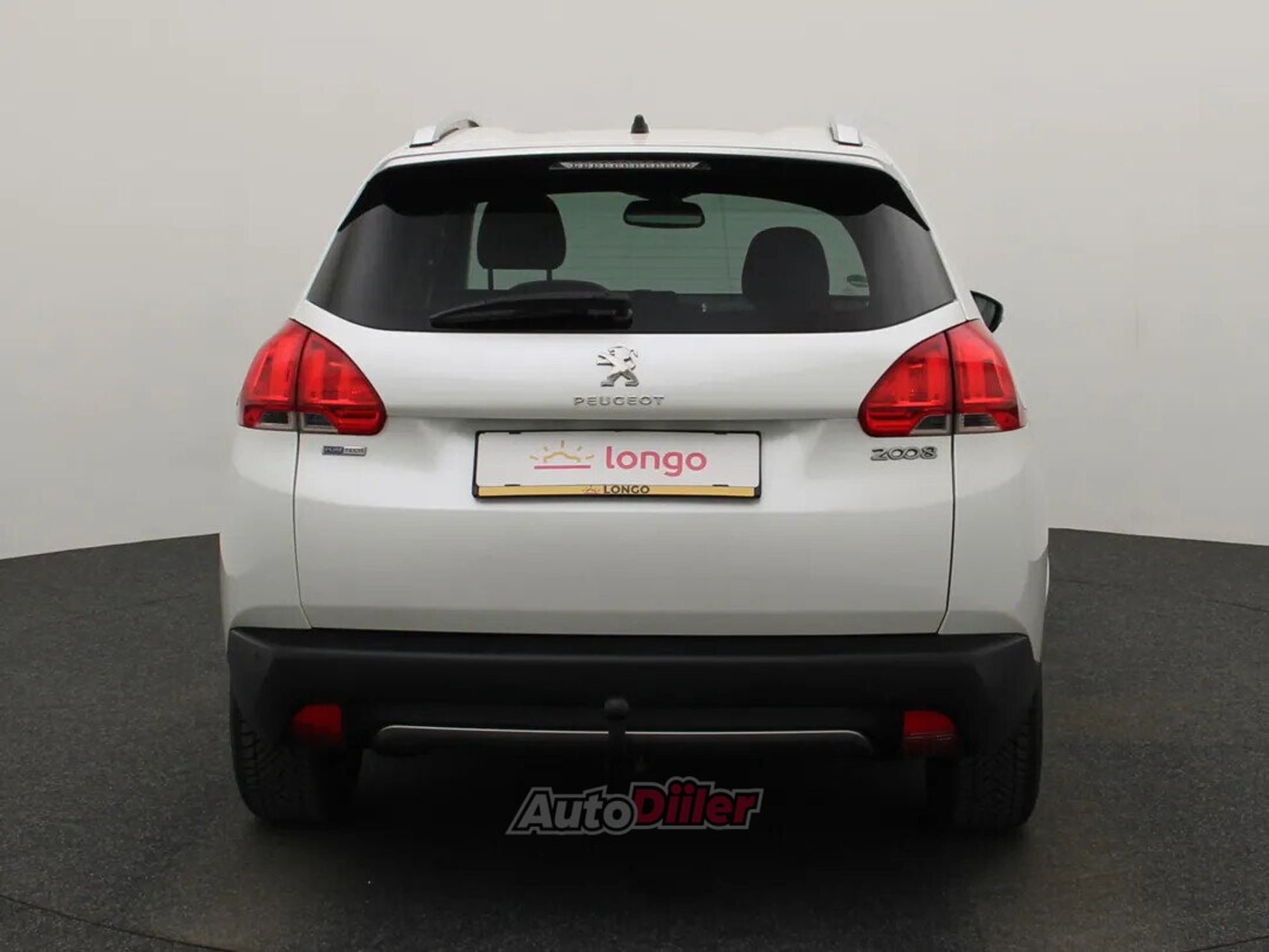 Peugeot 2008 Executive 1.2 81kW 2016, photo 5/10
