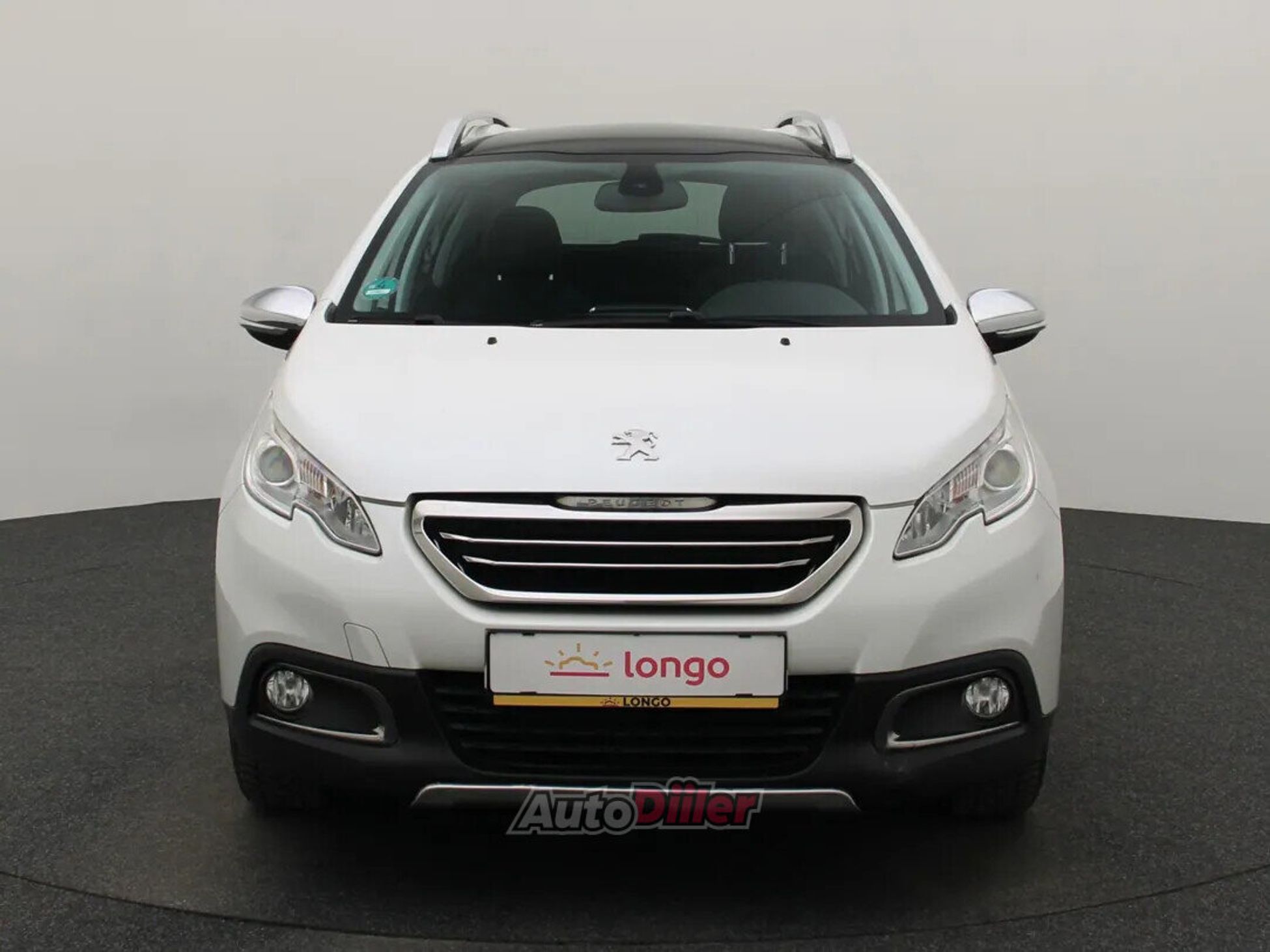 Peugeot 2008 Executive 1.2 81kW 2016, photo 3/10