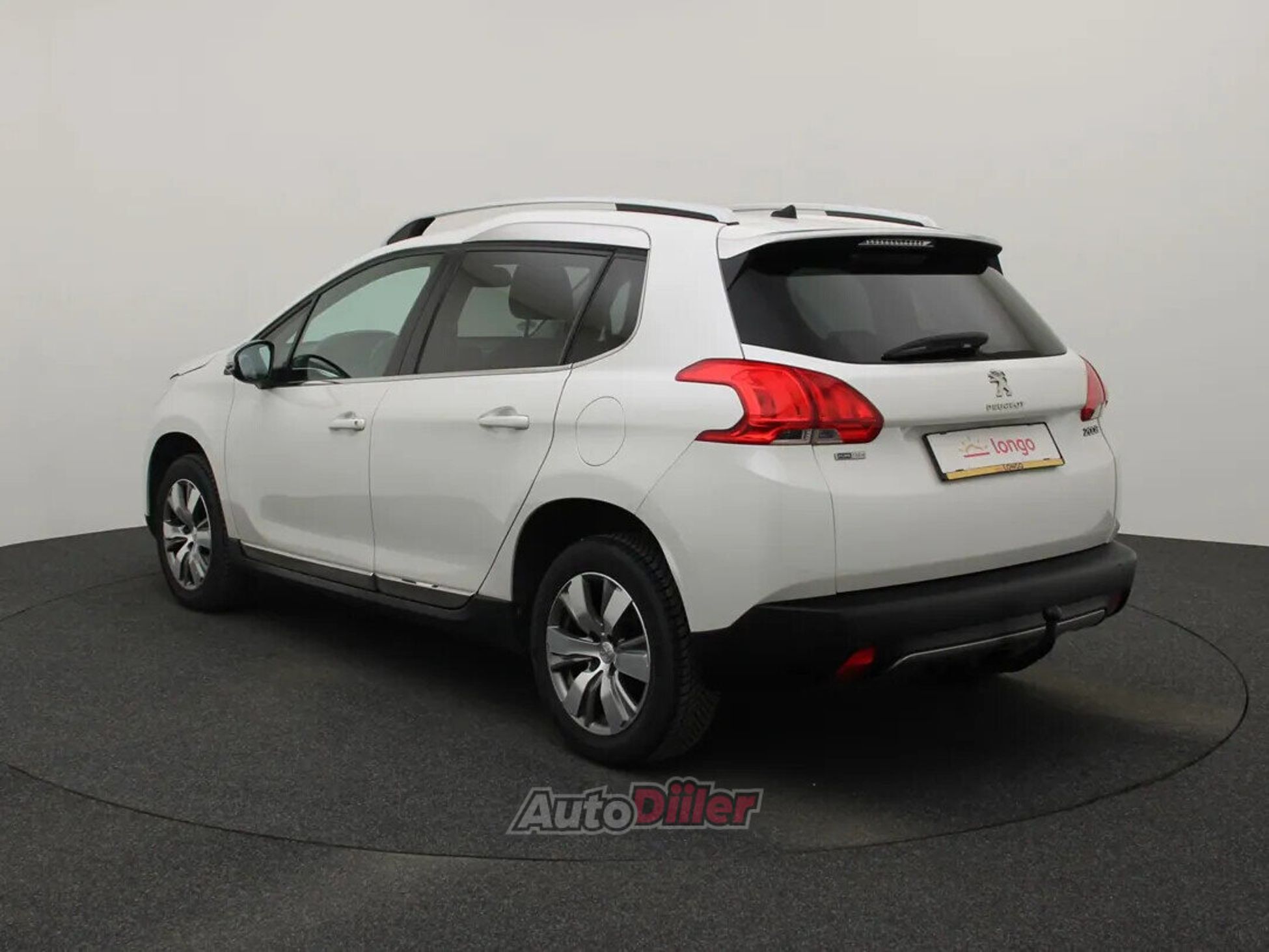 Peugeot 2008 Executive 1.2 81kW 2016, photo 7/10