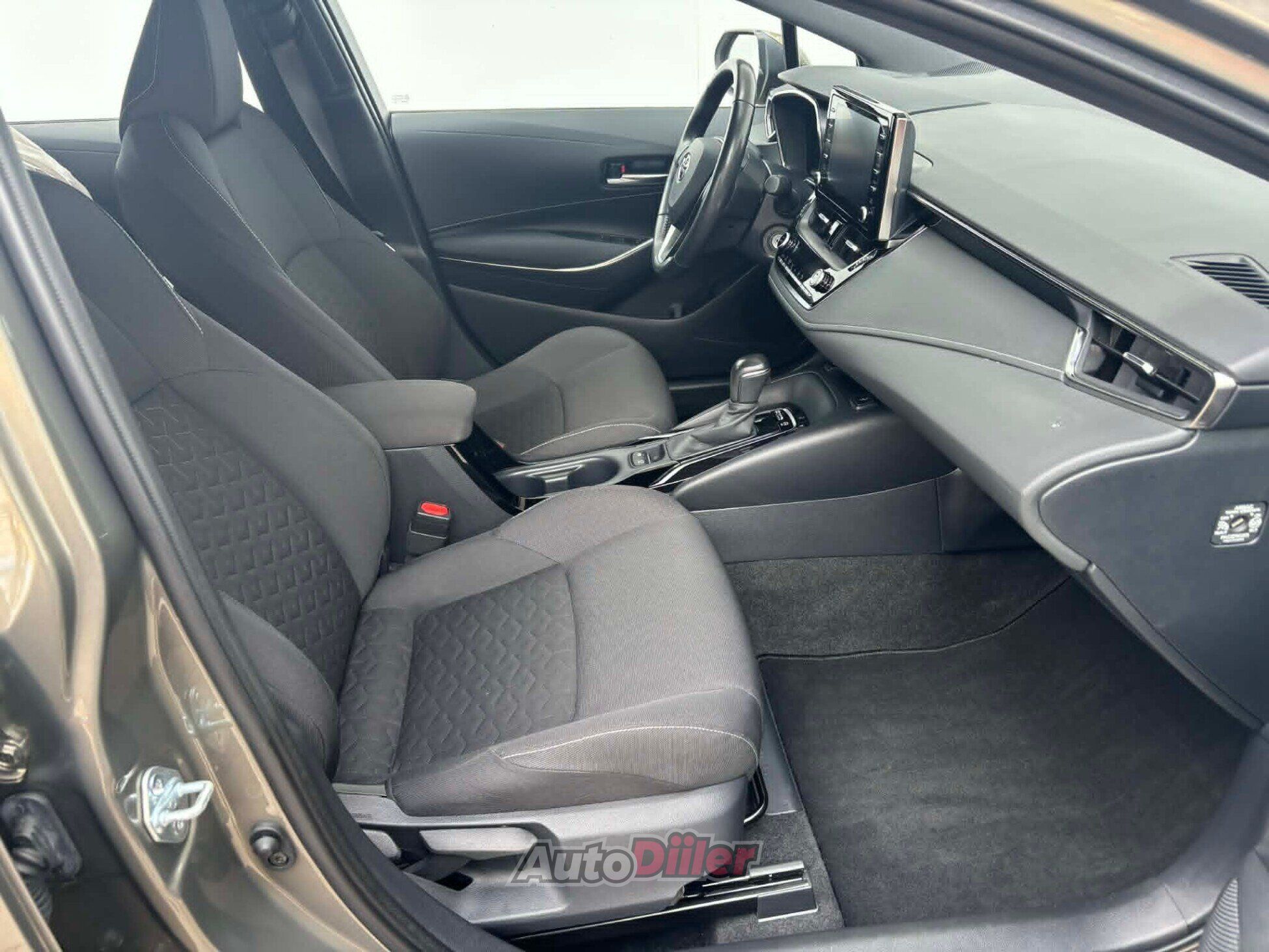 Toyota Corolla Active 1.2 85kW 2022, photo 6/10