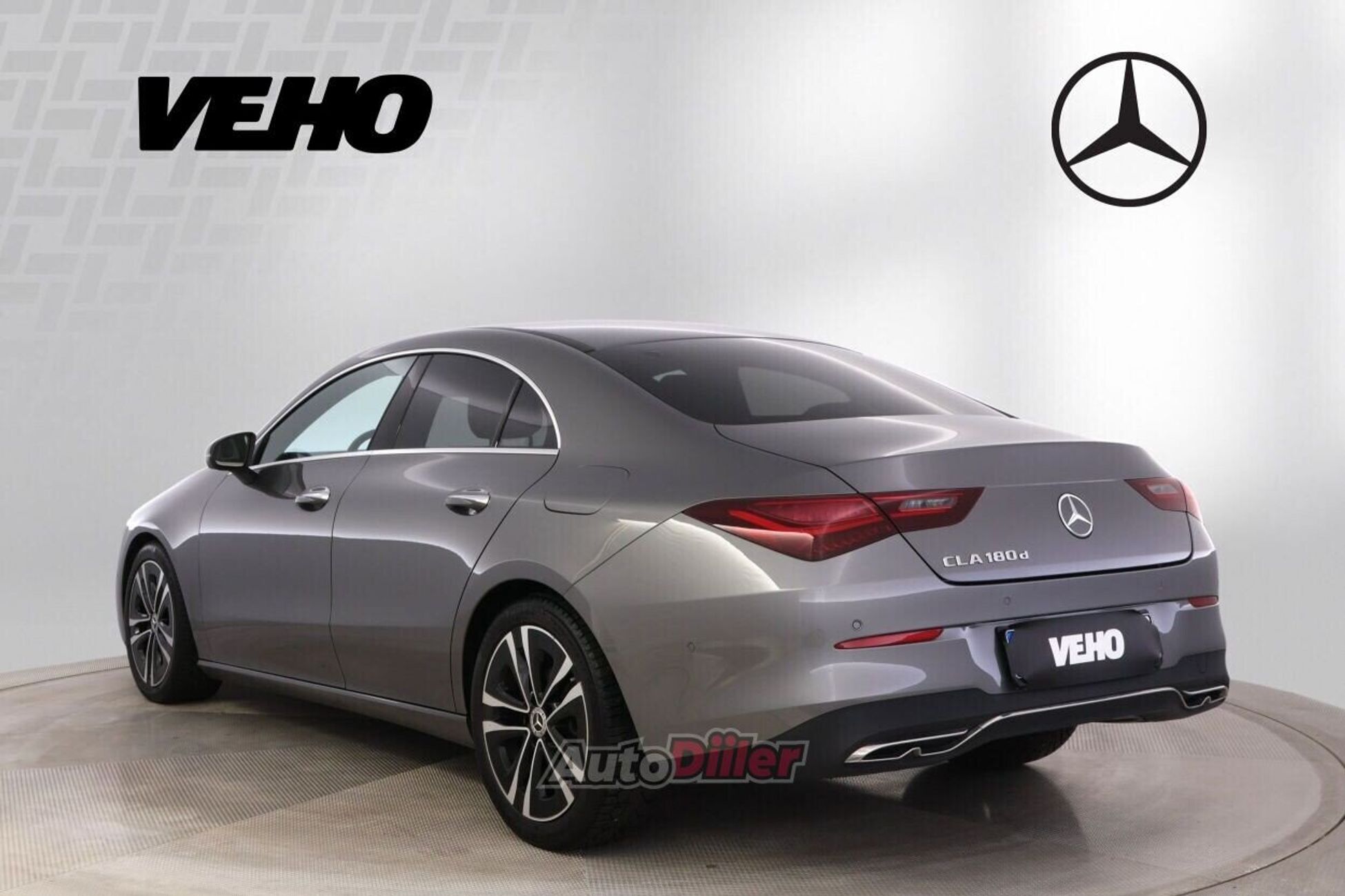 Mercedes-Benz CLA 180 2024, photo 4/10
