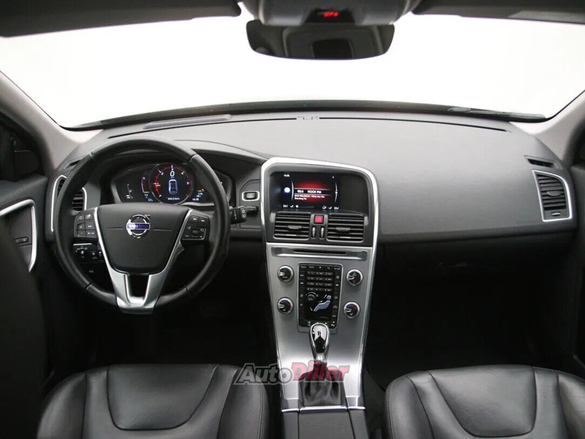 Volvo XC60 Polar+ 2.0 140kW 2017, photo 2/10