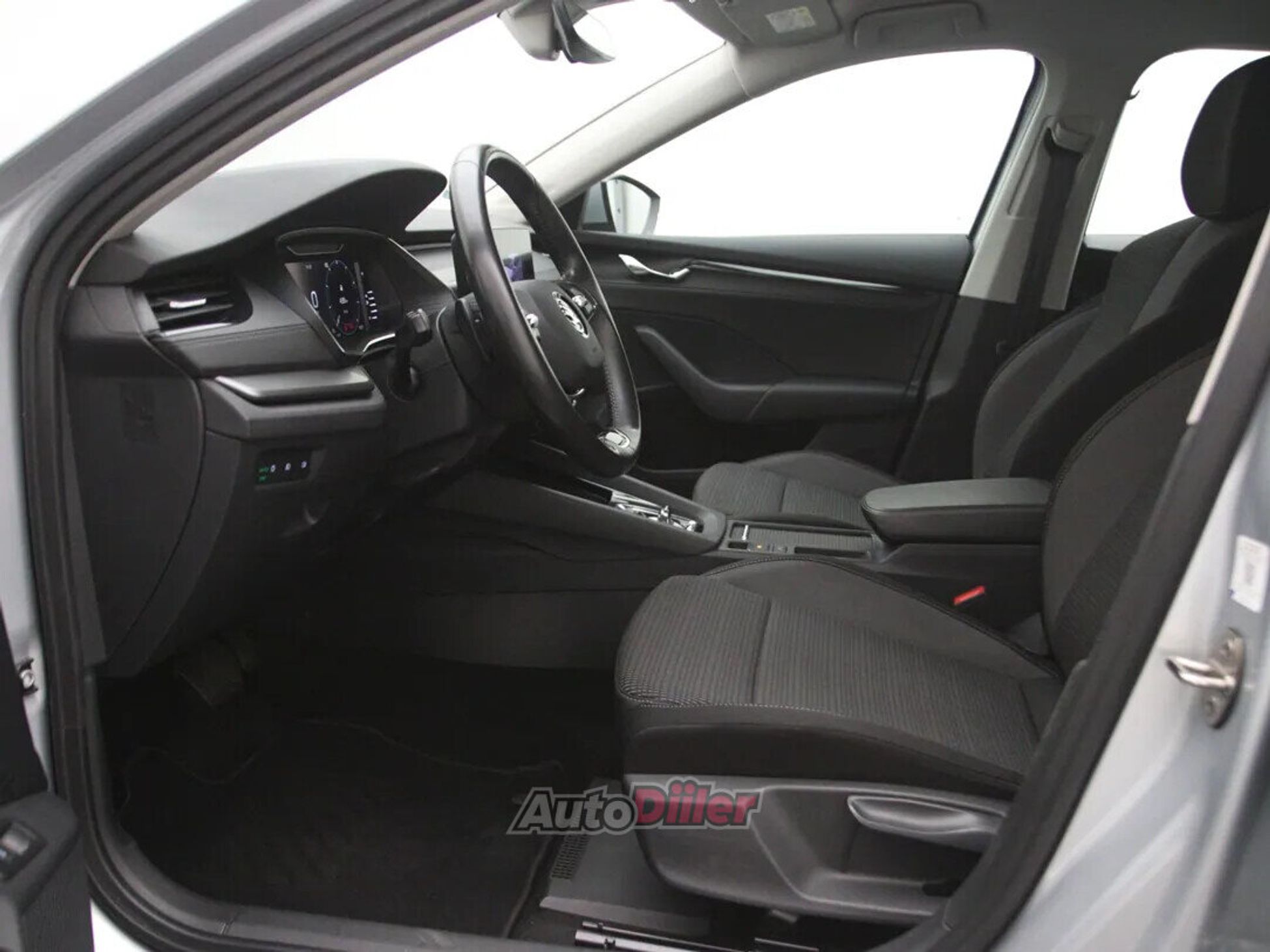 Skoda Octavia 2020, kuva 4/10
