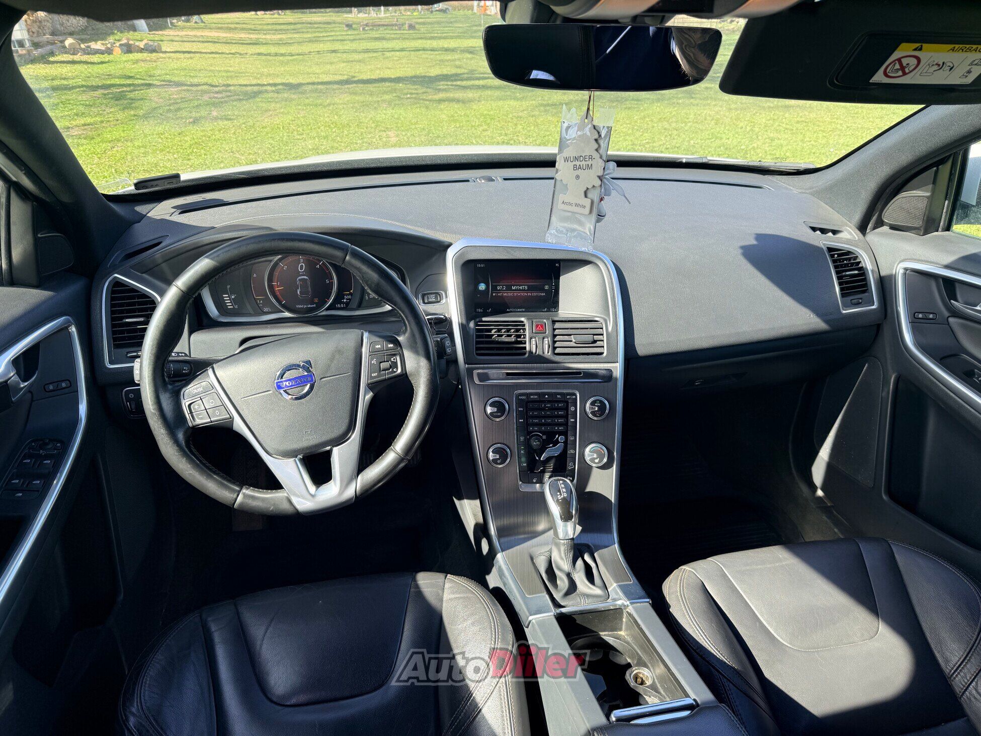 Volvo XC60 2.4 162kW 2015, photo 7/8