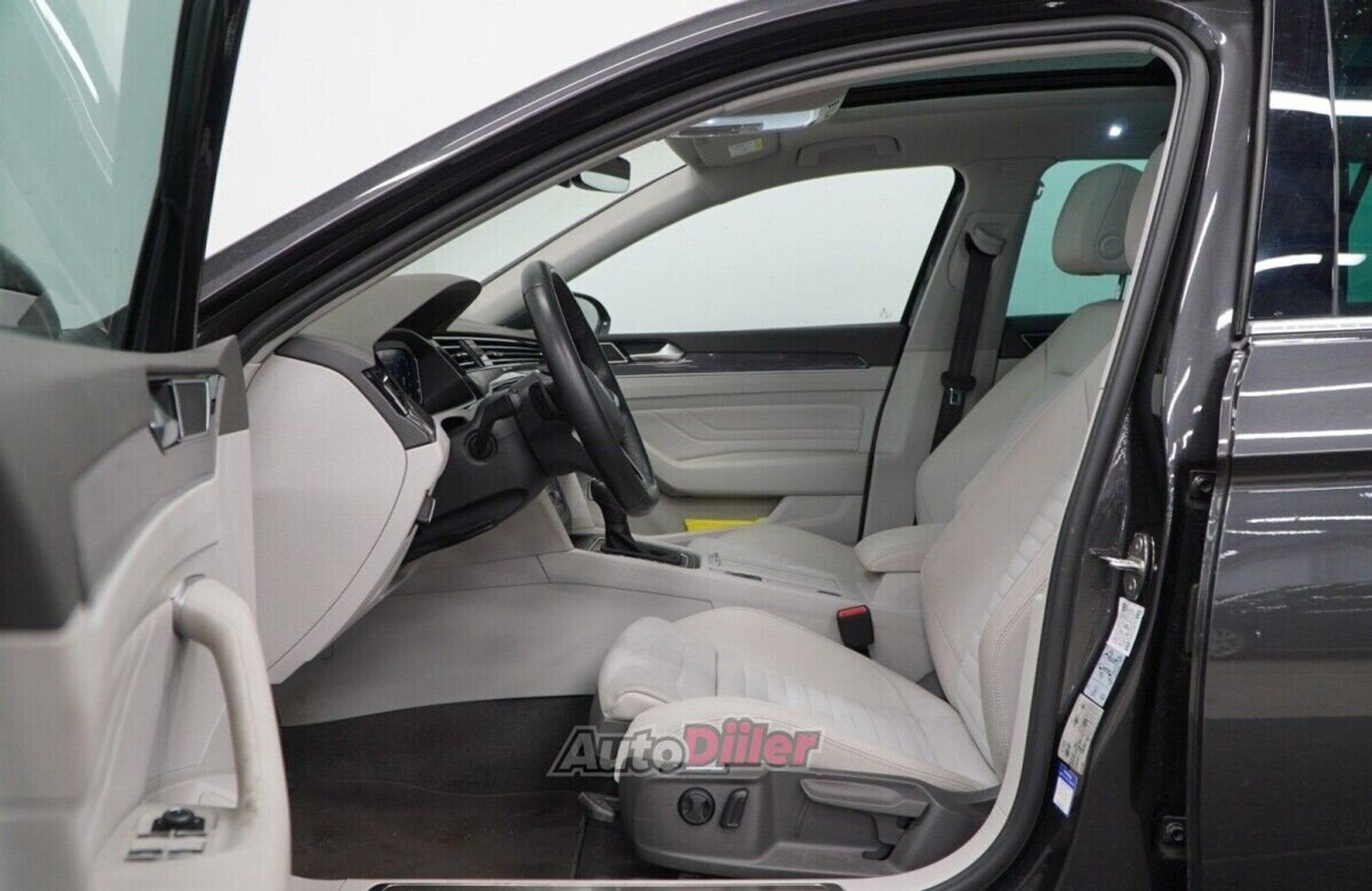 Volkswagen Passat 2.0 110kW 2022, photo 4/10