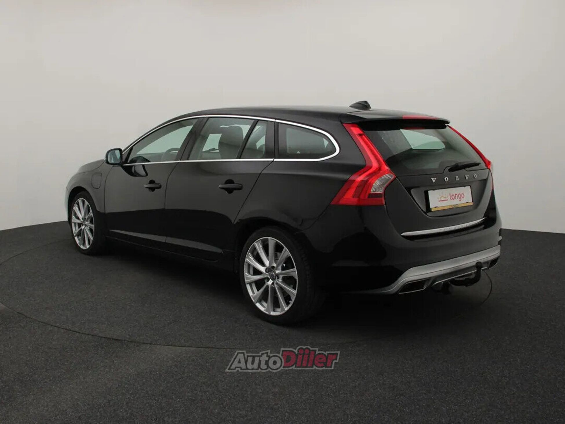 Volvo V60 Momentum 2.4 212kW 2015, photo 7/10