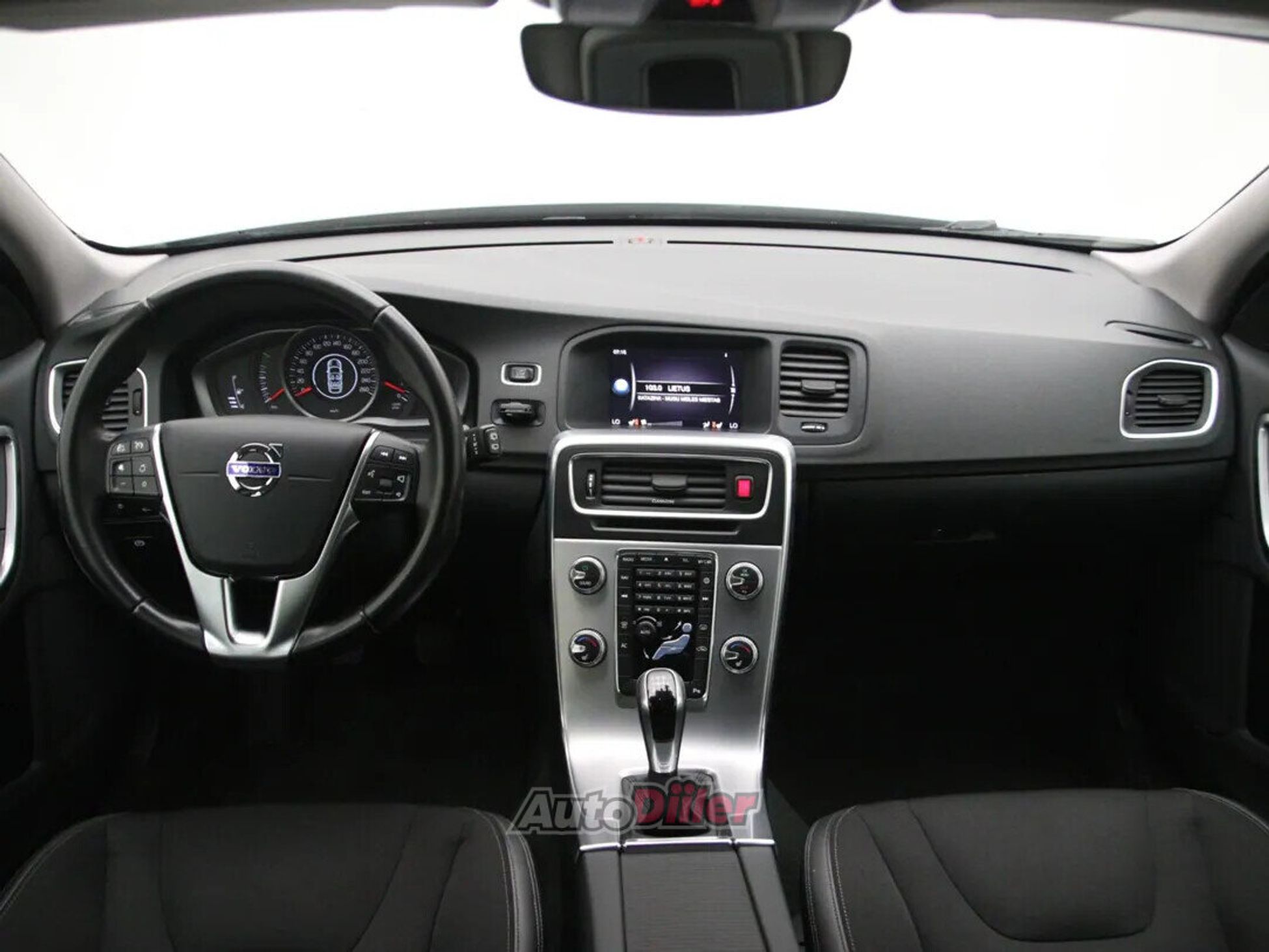 Volvo V60 Nordic+ 2.0 88kW 2017, kuva 2/10