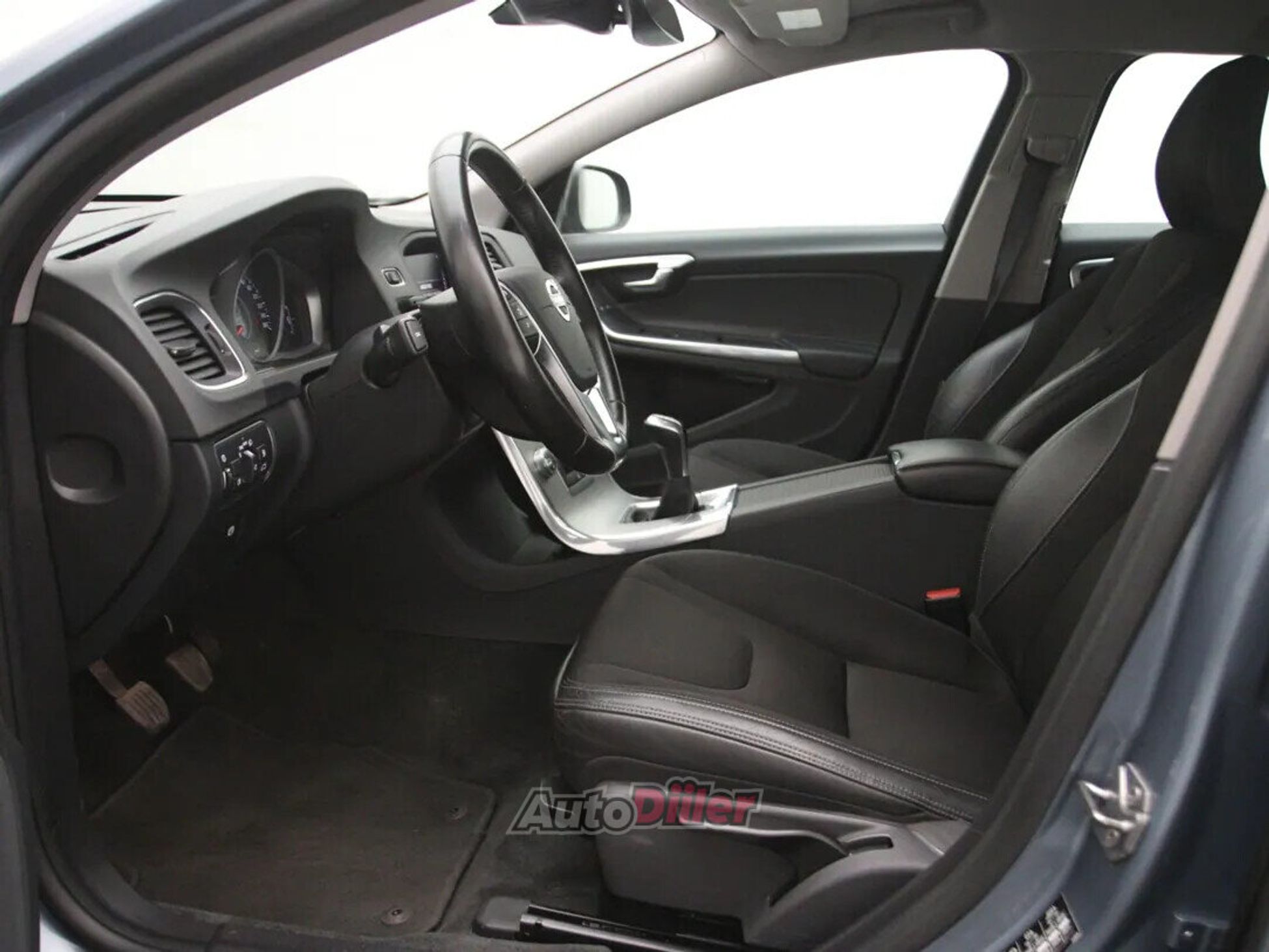 Volvo V60 Nordic+ 2.0 88kW 2017, kuva 4/10