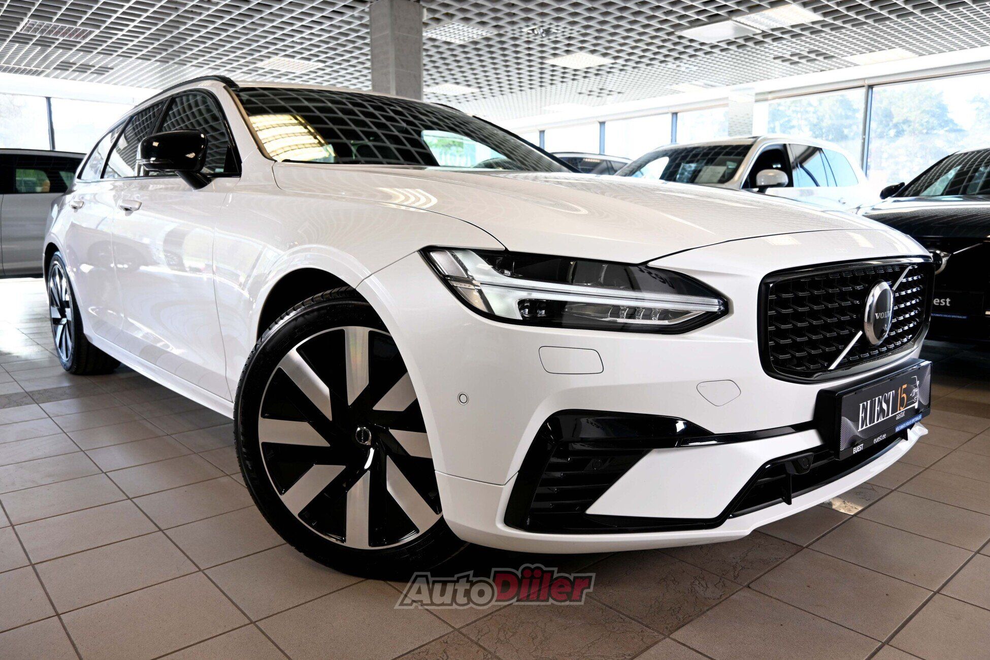 Volvo V90