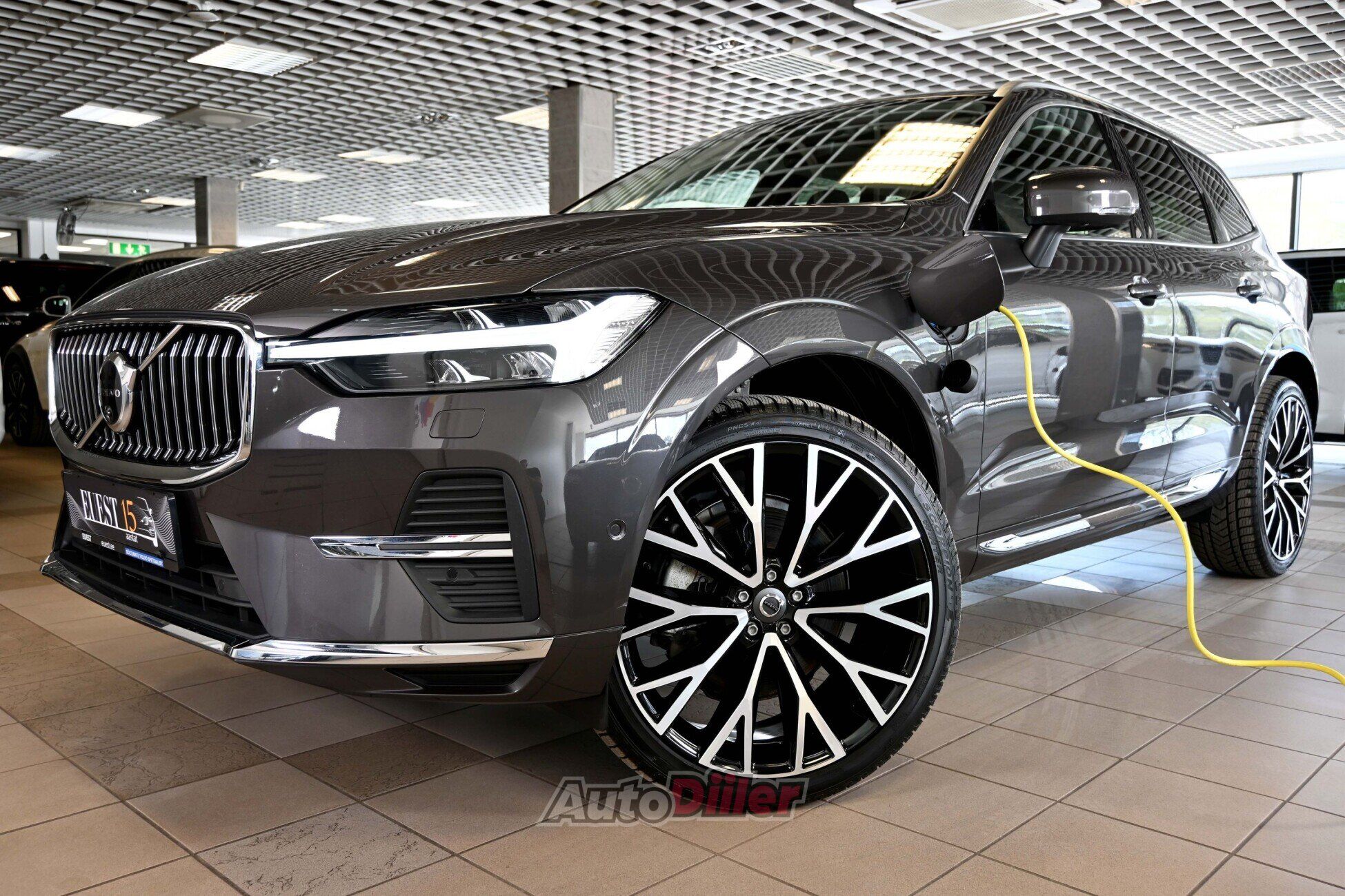 Volvo XC60 2025, photo 4/10