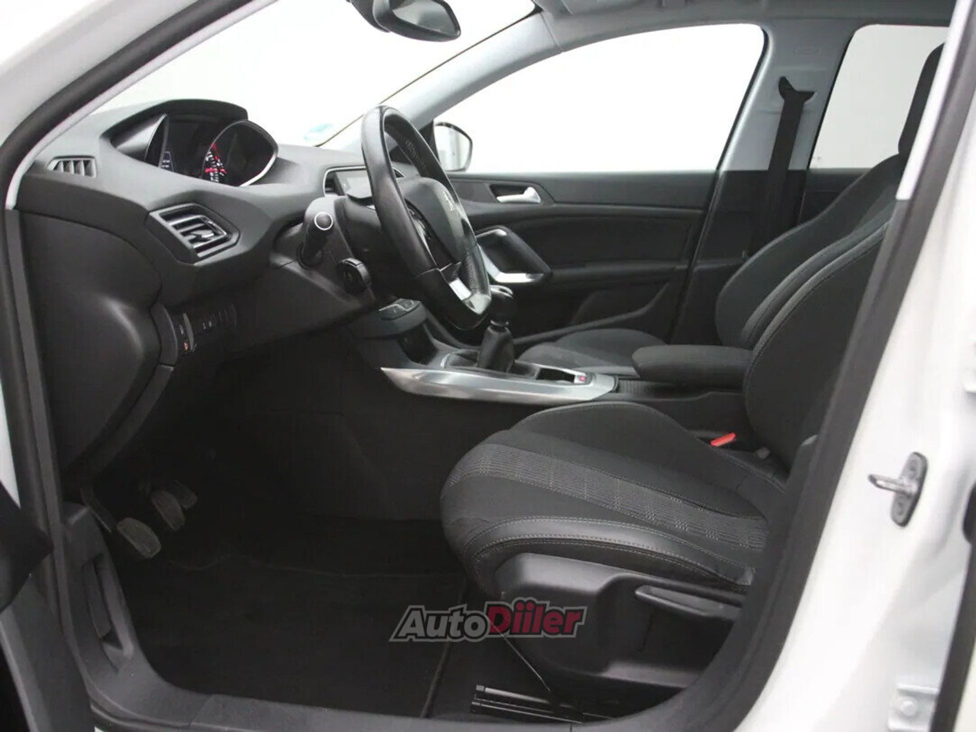 Peugeot 308 Premium 1.2 81kW 2020, kuva 4/10