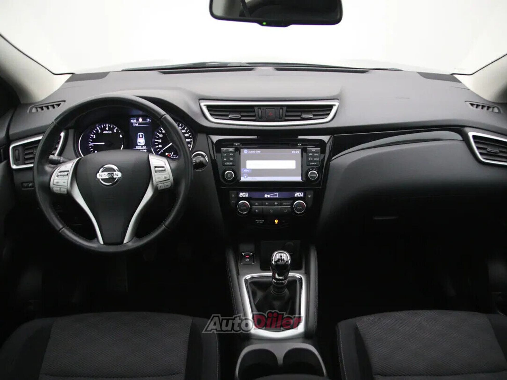 Nissan Qashqai N-Connecta 1.2 85kW 2017, kuva 2/10