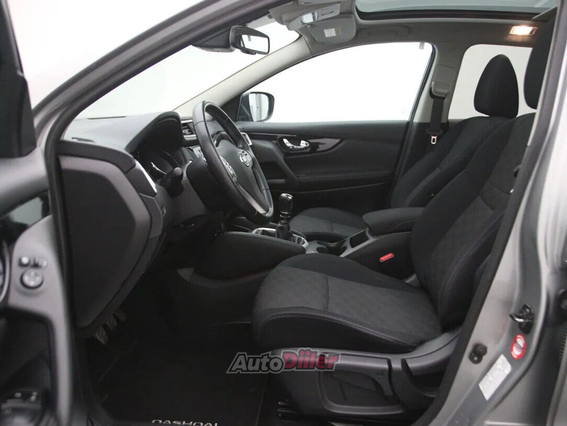 Nissan Qashqai N-Connecta 1.2 85kW 2017, kuva 4/10