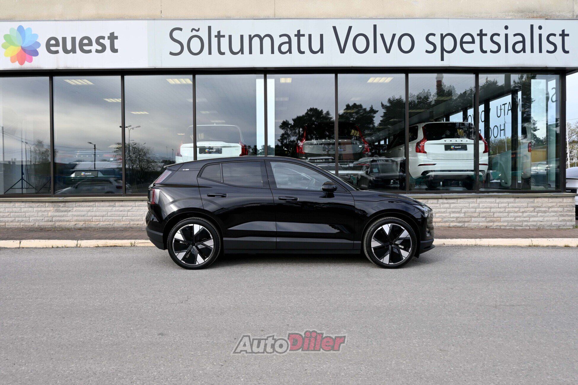 Volvo EX30 2025, photo 7/10