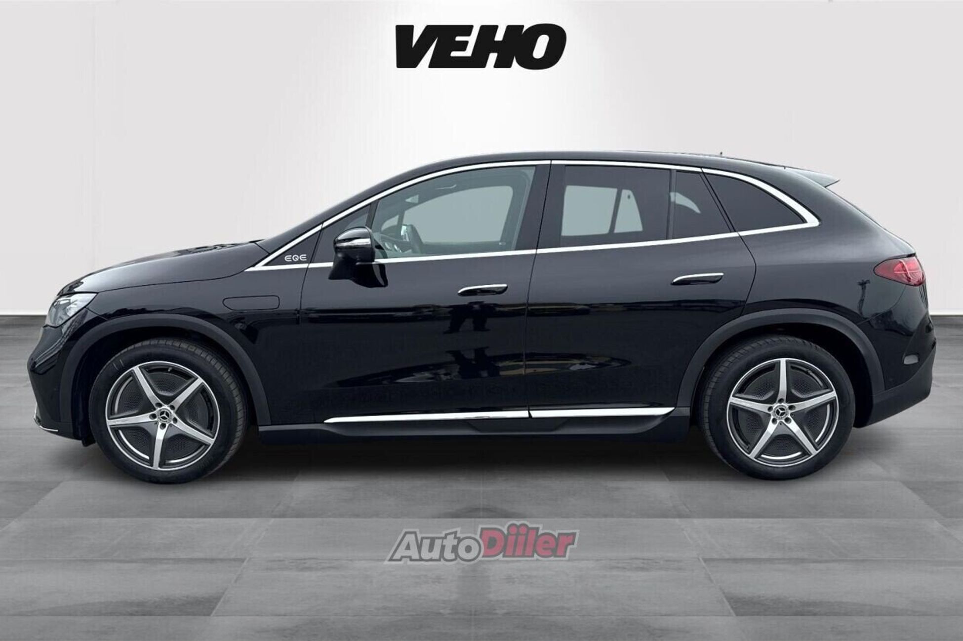 Mercedes-Benz EQE SUV 2024, photo 4/10