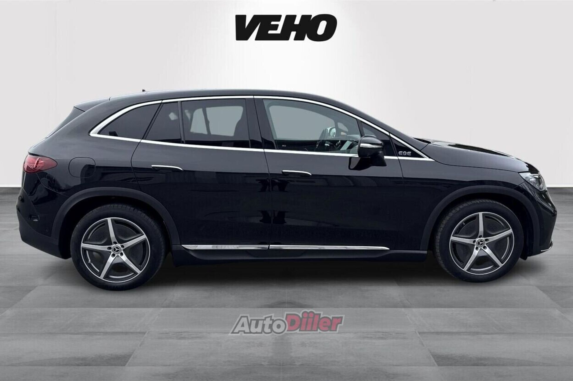 Mercedes-Benz EQE SUV 2024, photo 2/10