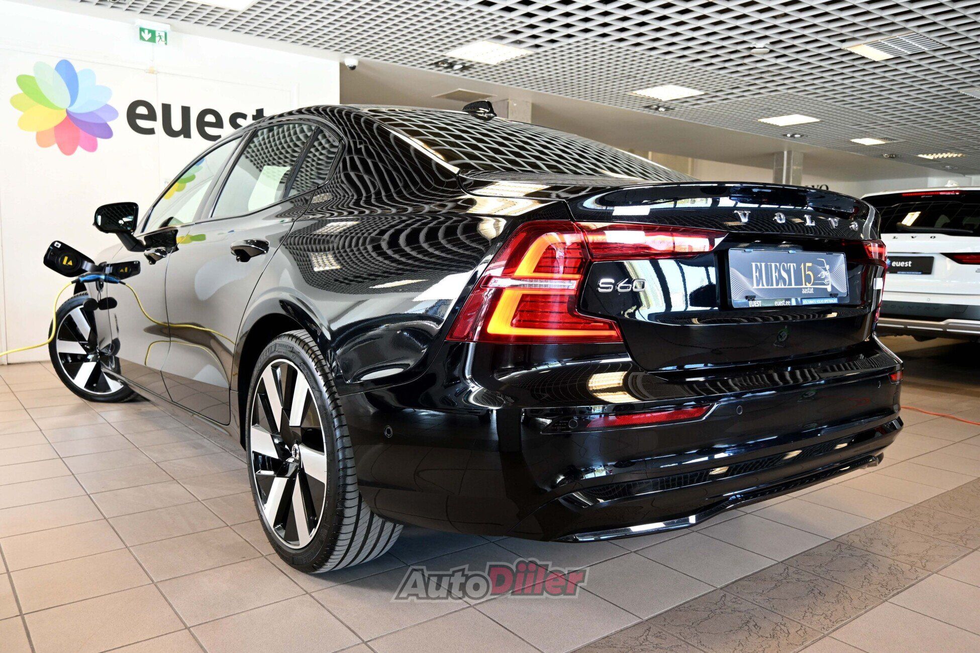 Volvo S60 2024, kuva 3/10