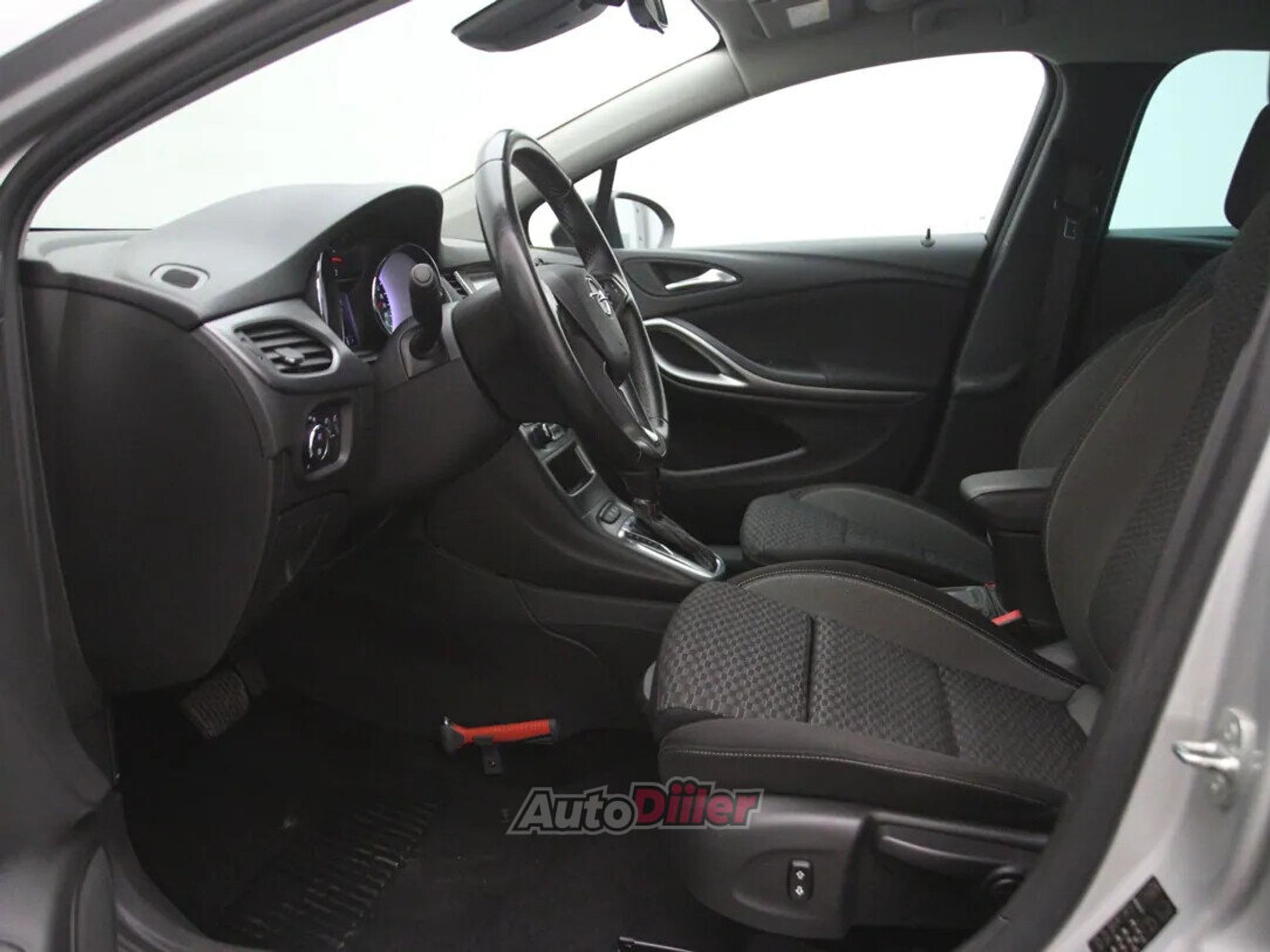 Opel Astra Business Edition 1.4 107kW 2021, kuva 4/10